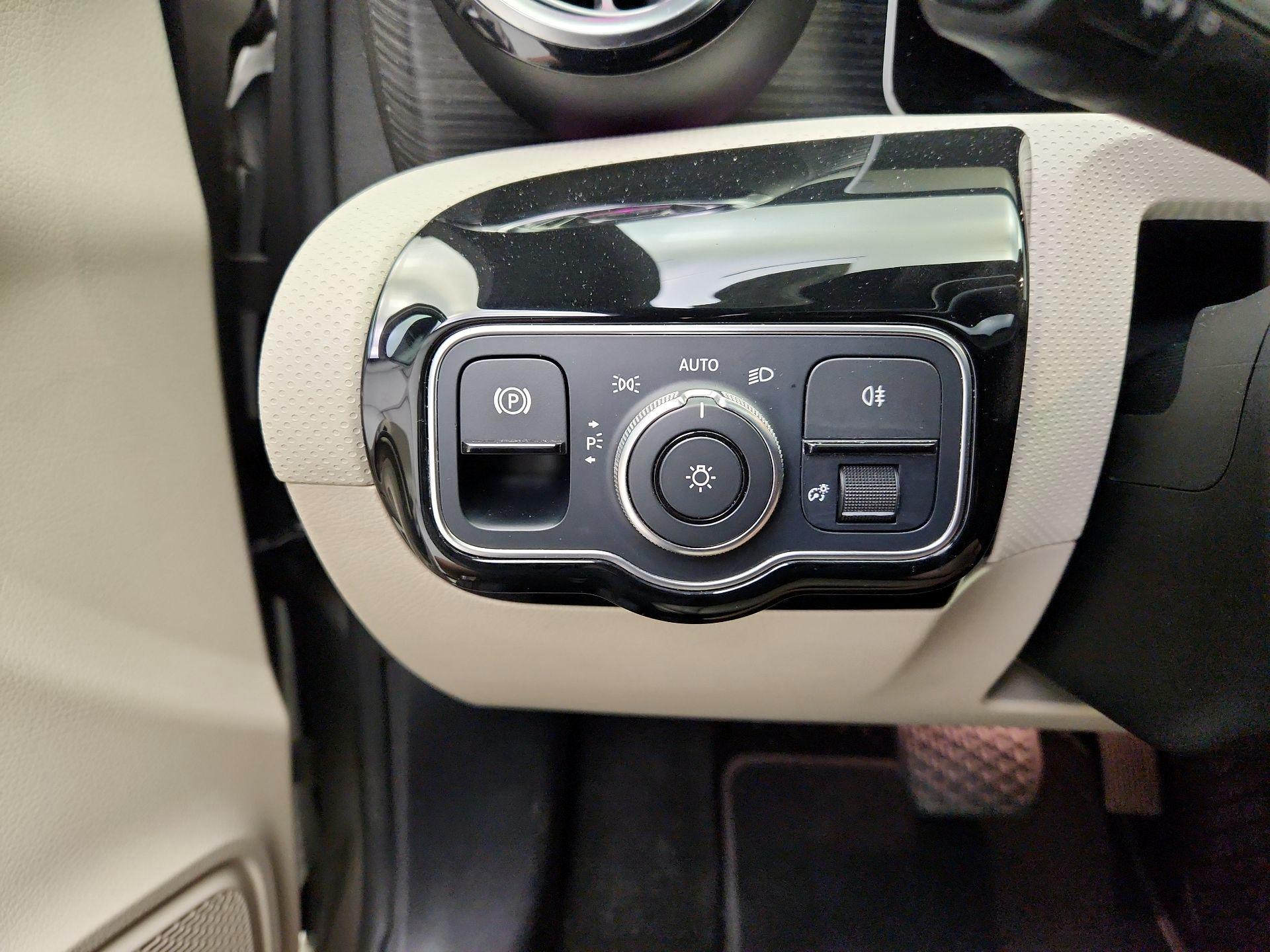 Thumbnail: 2019 Mercedes-Benz A-Class - 13