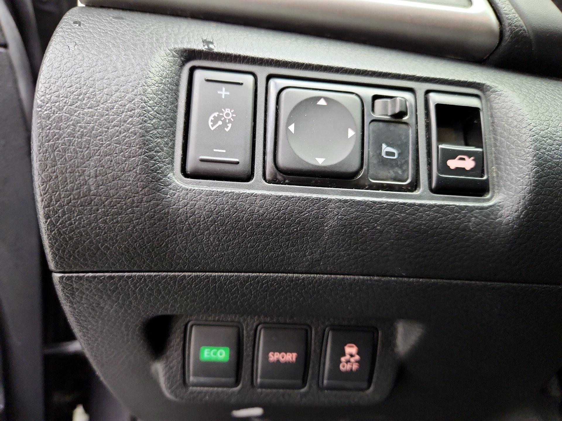 Thumbnail: 2016 Nissan Sentra - 13