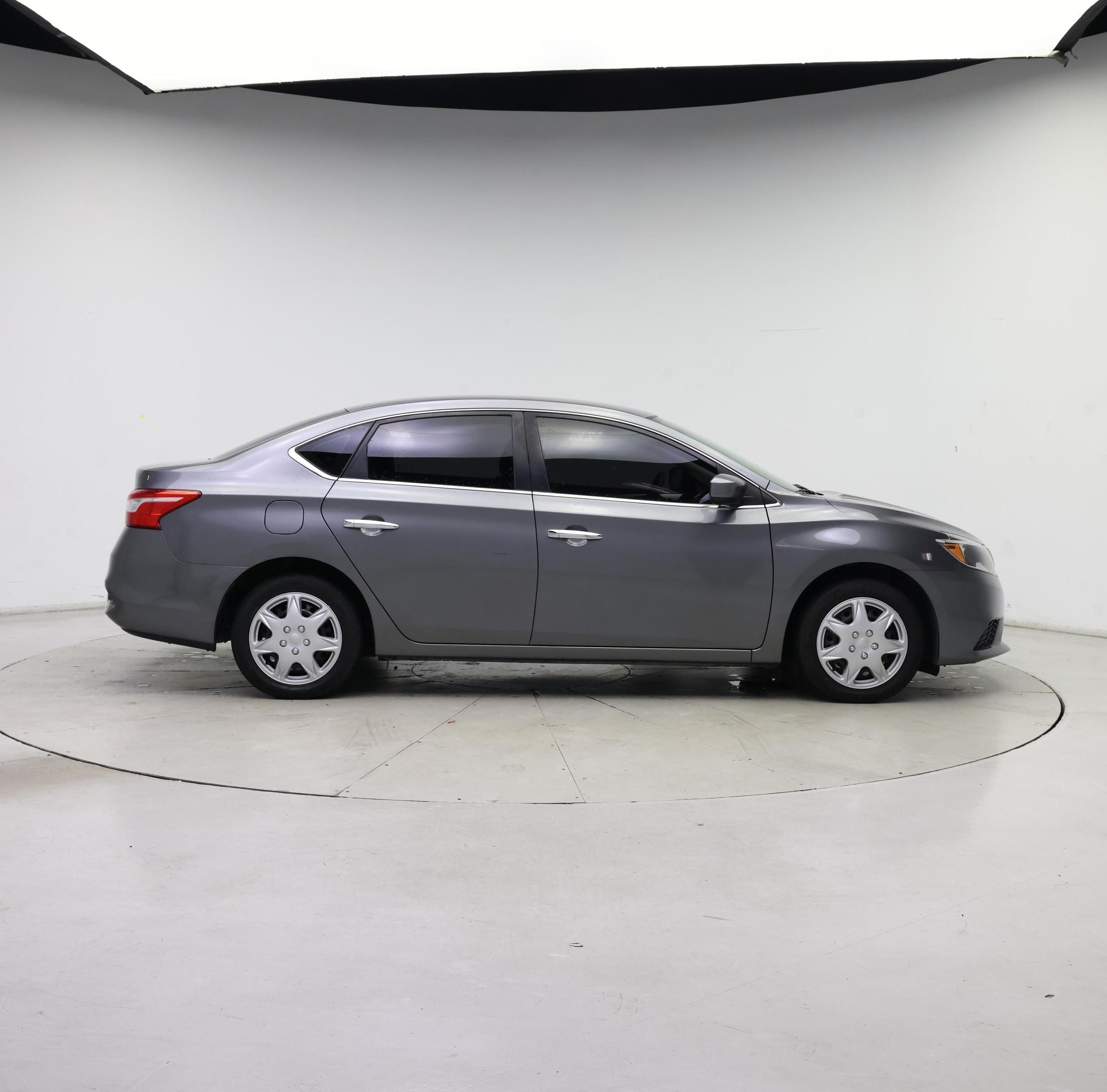 Thumbnail: 2016 Nissan Sentra - 7