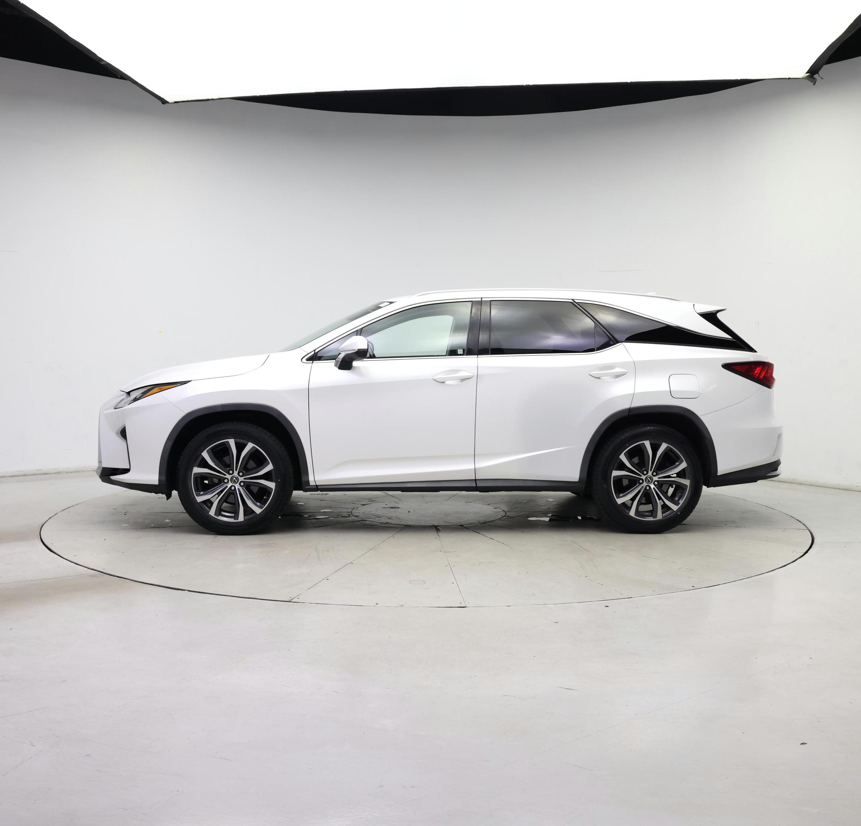 Thumbnail: 2018 Lexus RX - 3