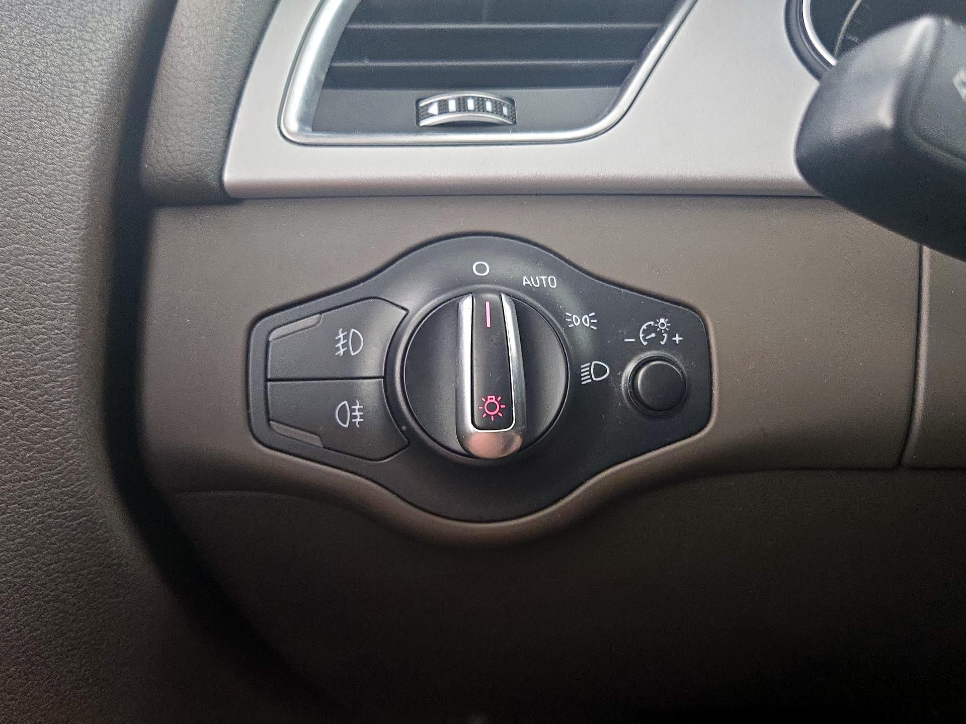 Thumbnail: 2015 Audi A4 - 13