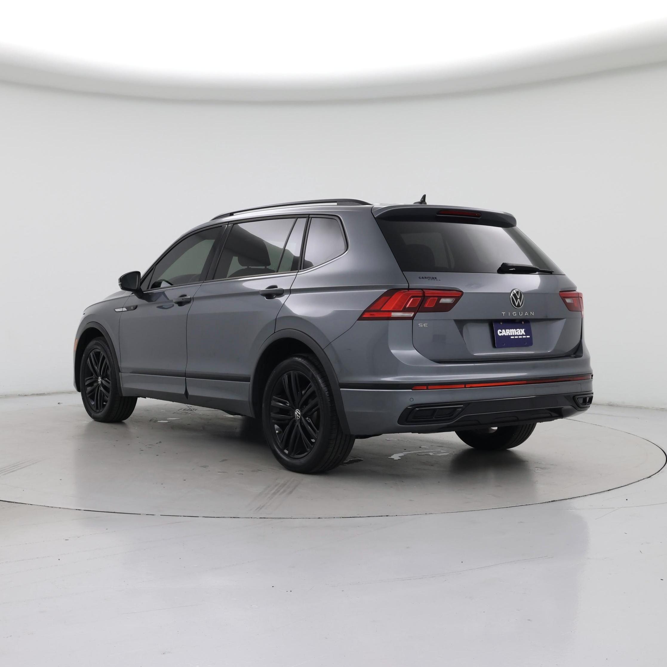 Thumbnail: 2022 Volkswagen Tiguan - 2