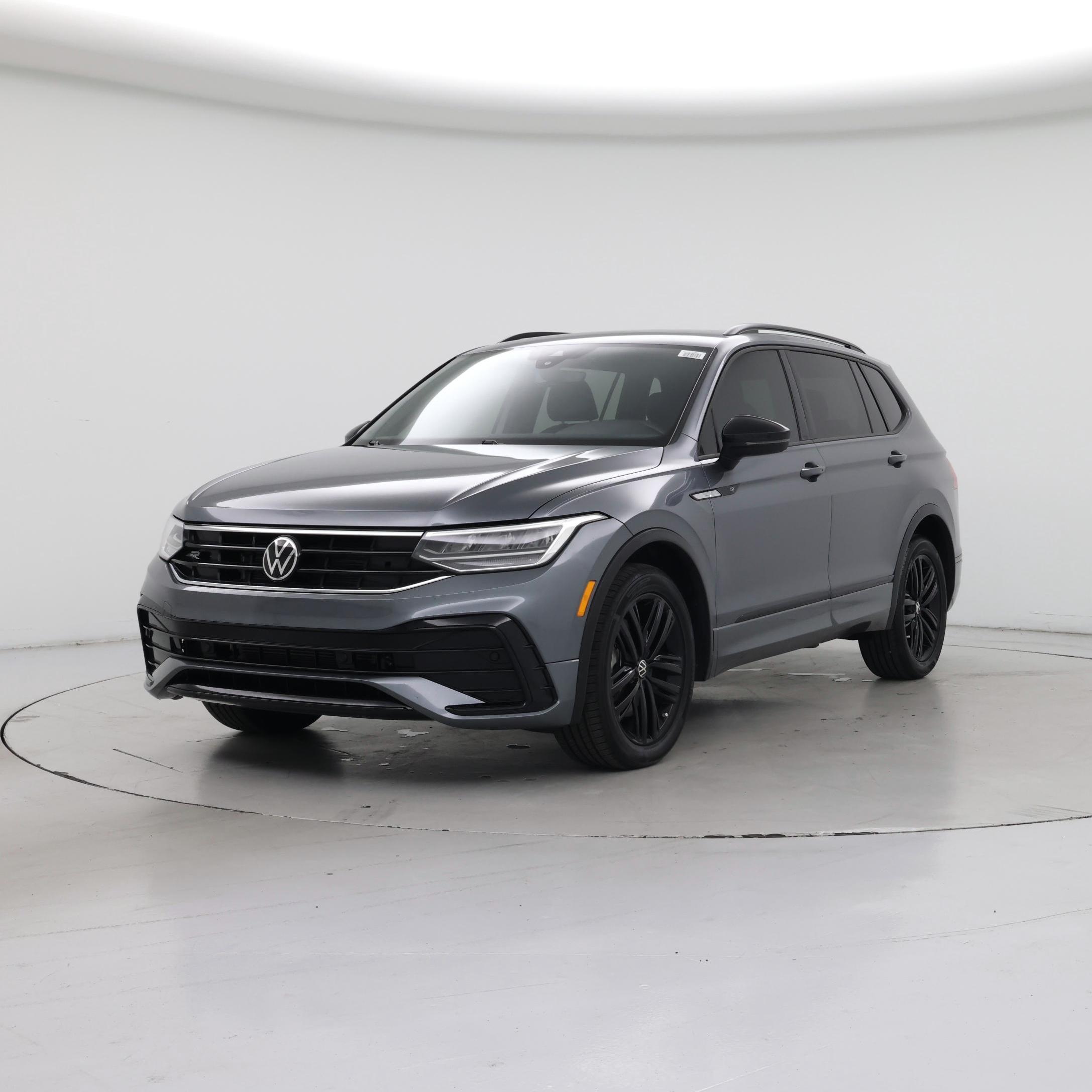 Thumbnail: 2022 Volkswagen Tiguan - 4