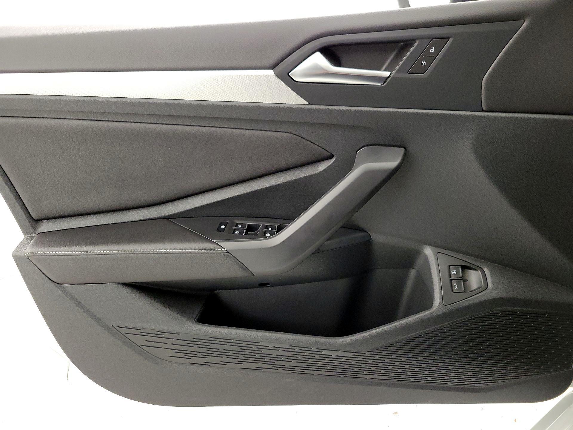 Thumbnail: 2024 Volkswagen Jetta - 12
