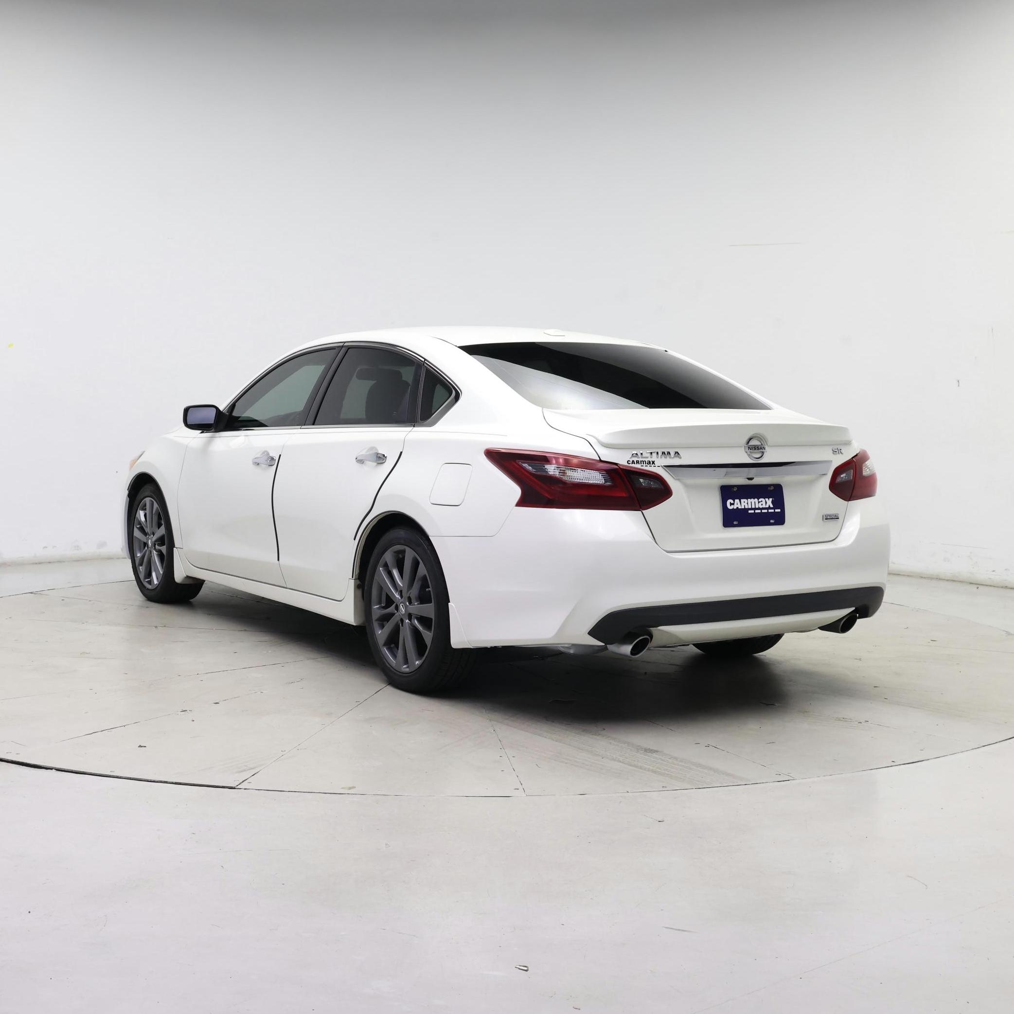Thumbnail: 2018 Nissan Altima - 2