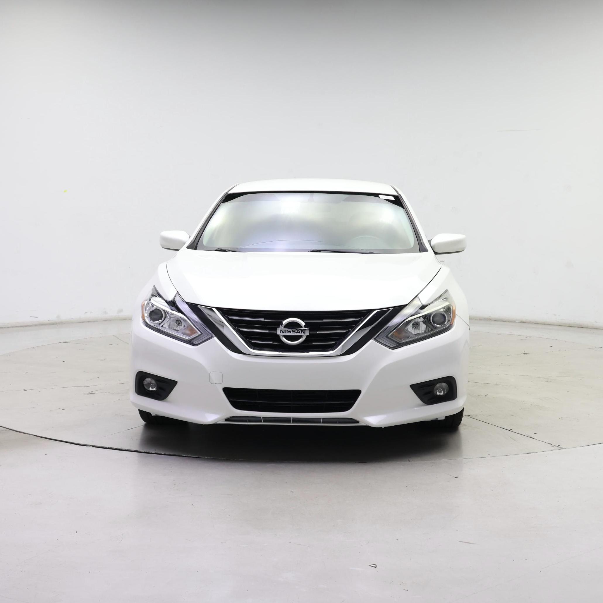 Thumbnail: 2018 Nissan Altima - 5