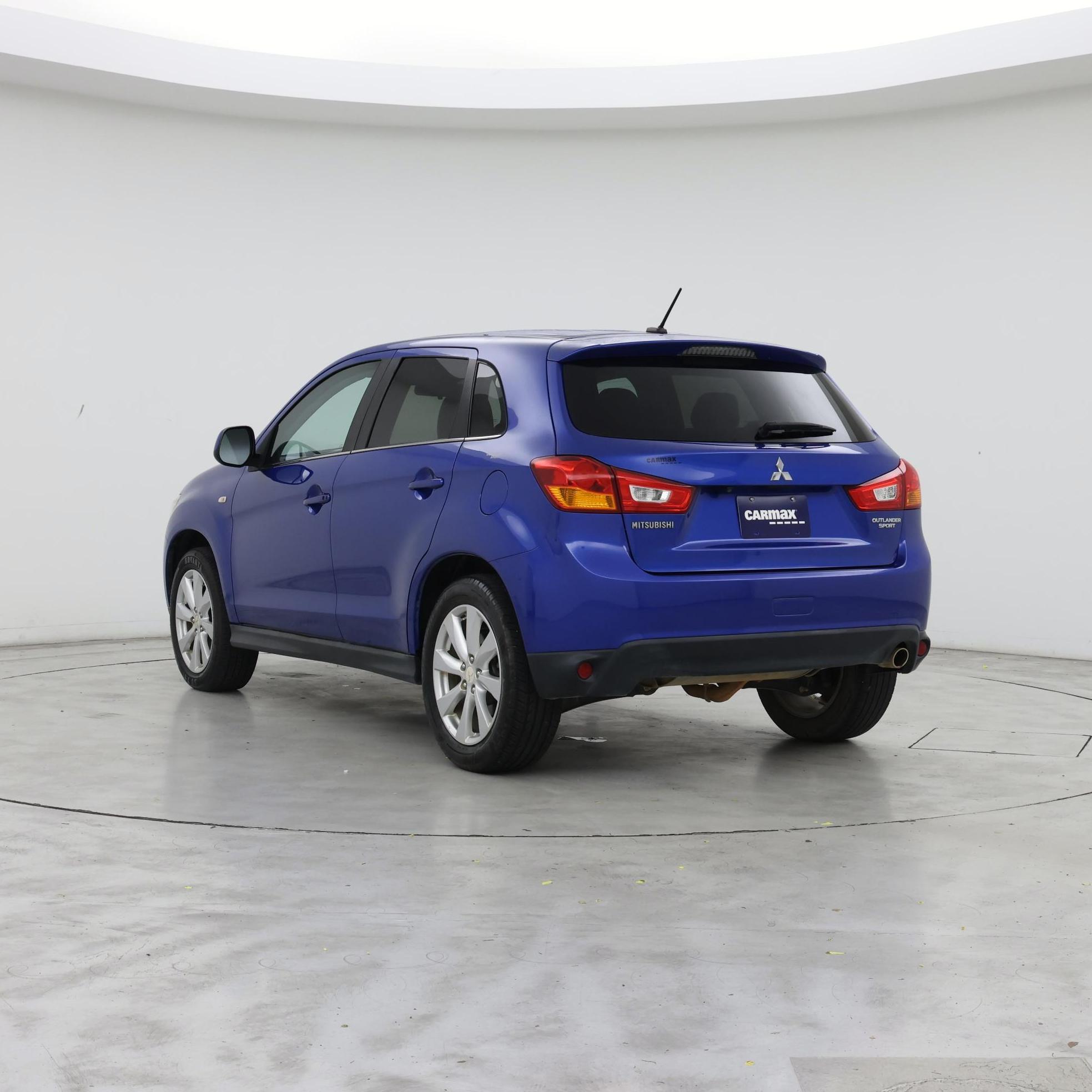 Thumbnail: 2015 Mitsubishi Outlander Sport - 2