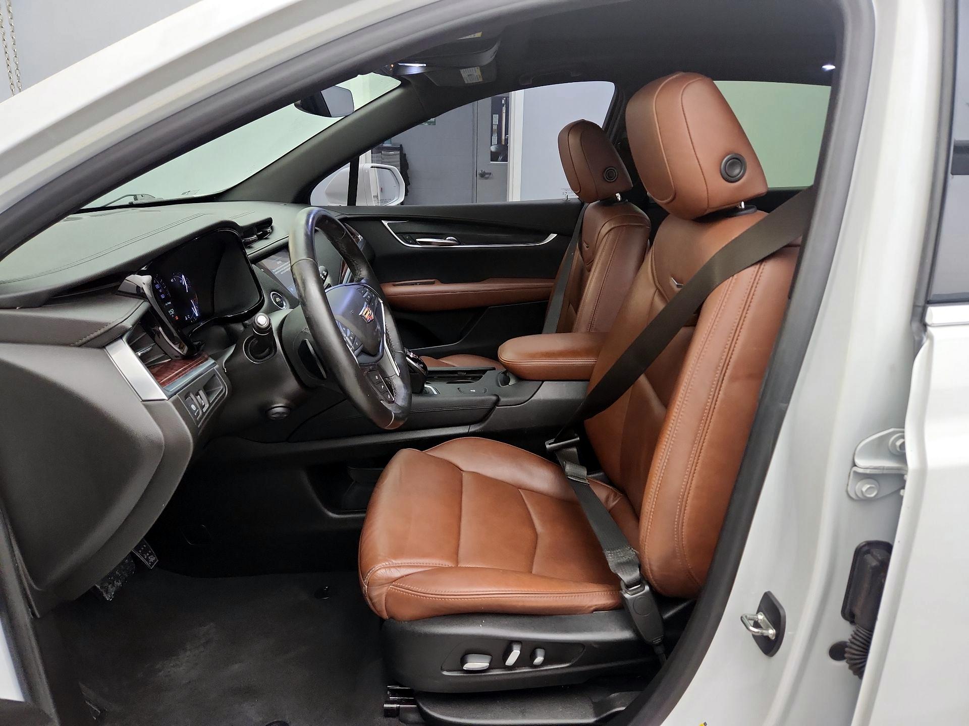 Thumbnail: 2019 Cadillac XT5 - 11