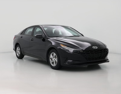 Black 2022 Hyundai Elantra SE