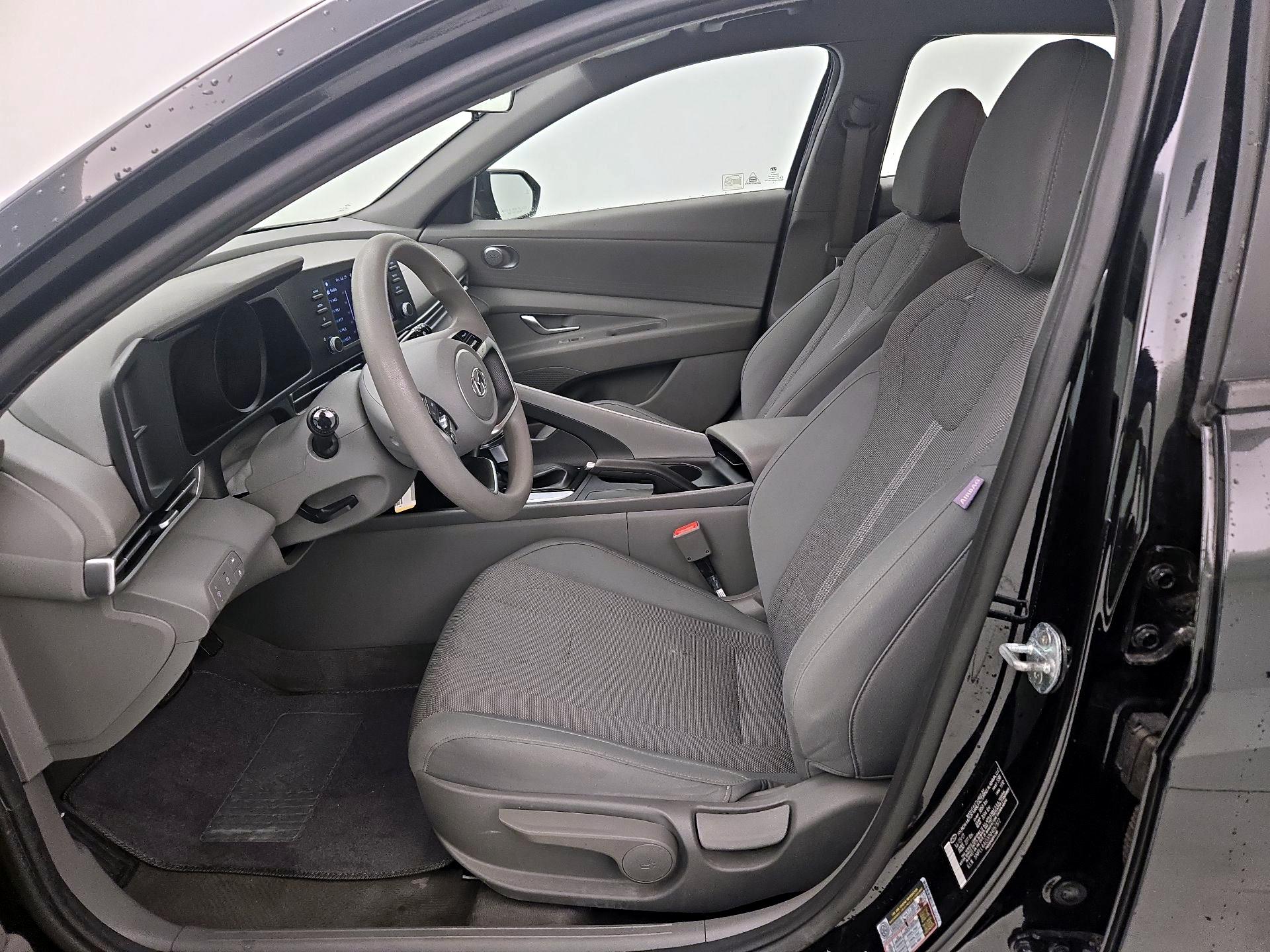 Thumbnail: 2022 Hyundai Elantra - 11
