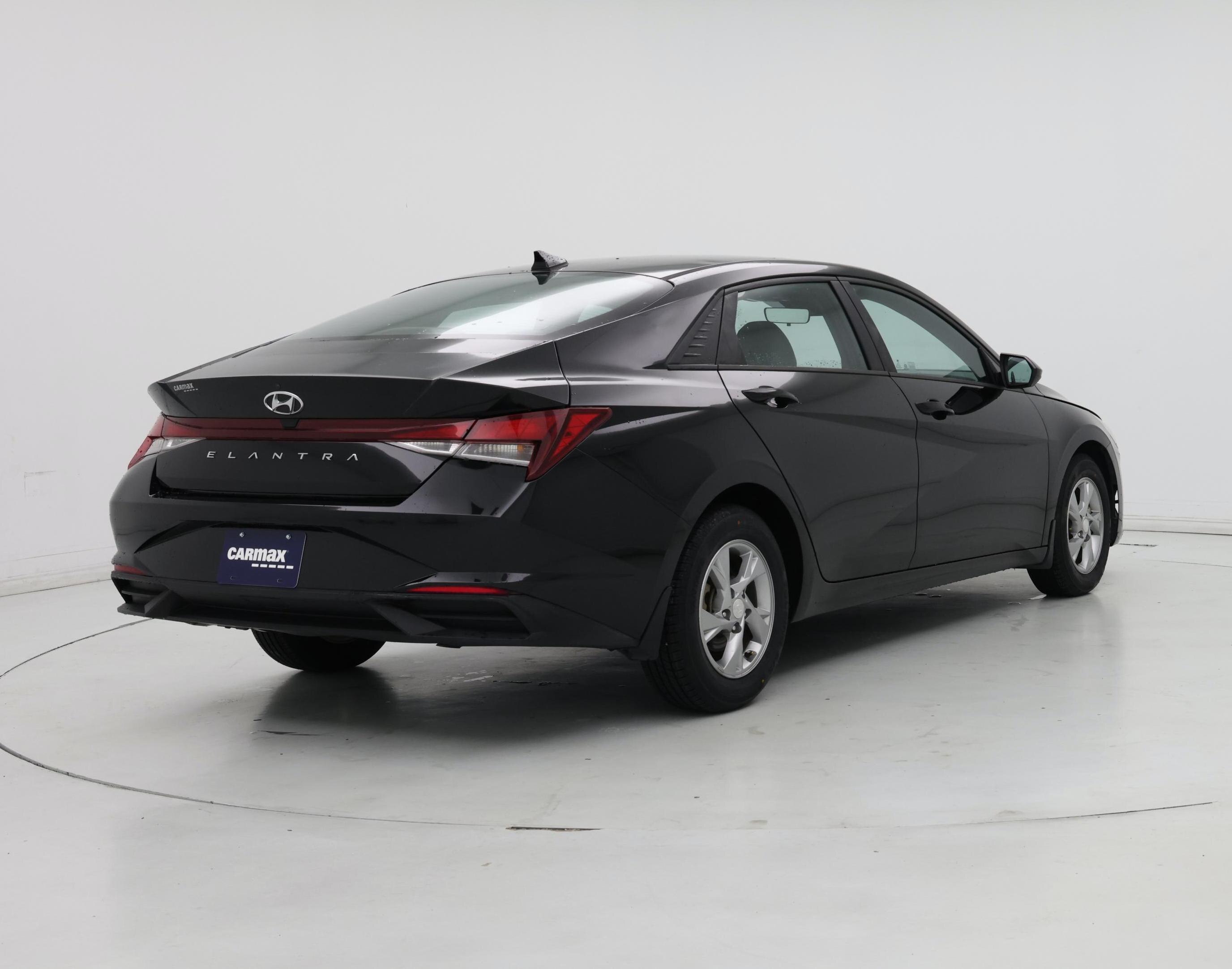 Thumbnail: 2022 Hyundai Elantra - 8
