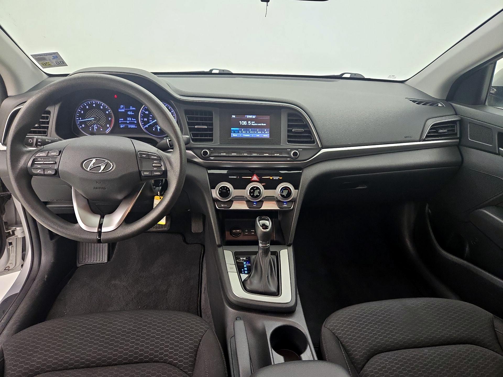 Thumbnail: 2019 Hyundai Elantra - 9
