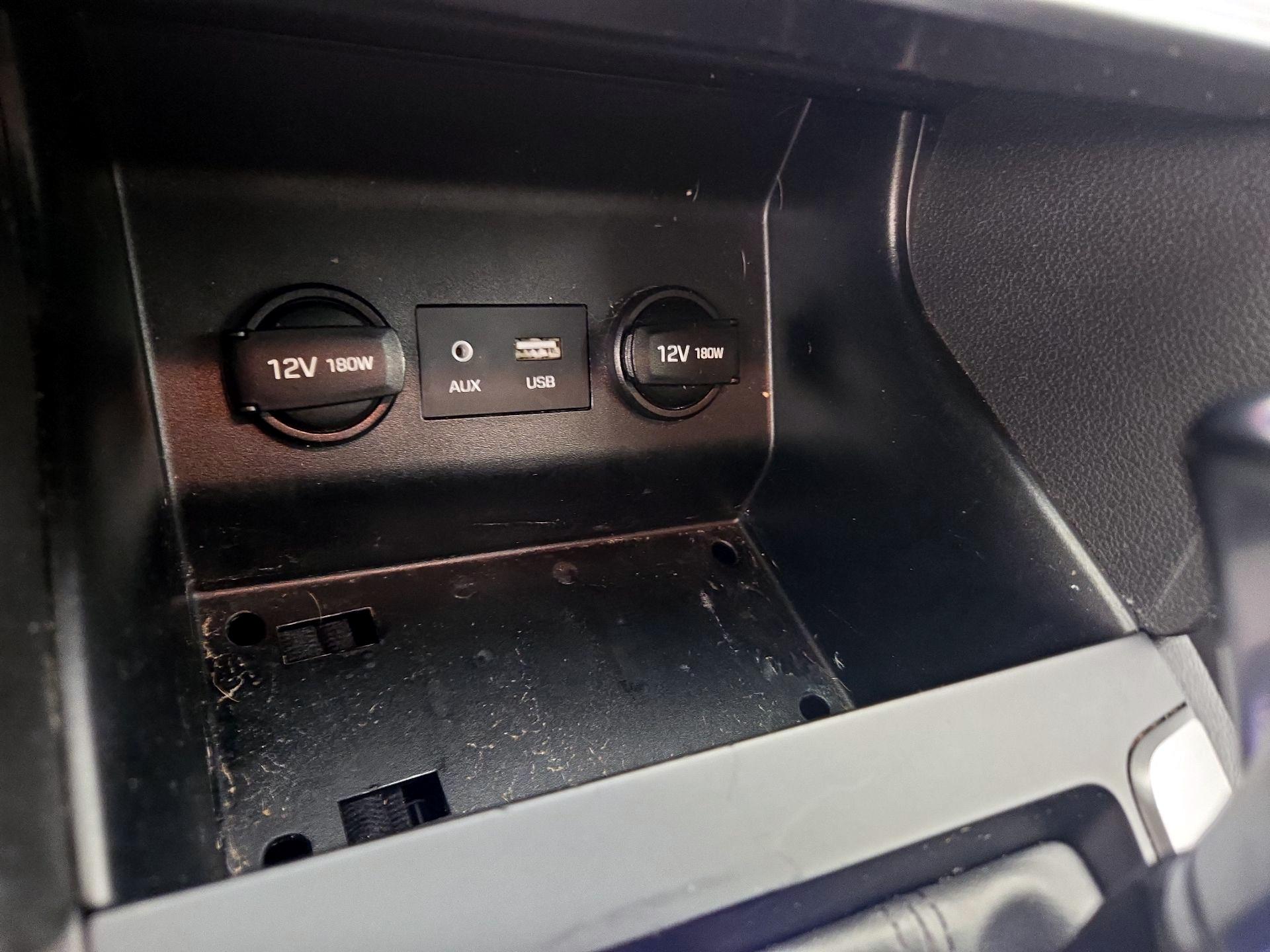 Thumbnail: 2019 Hyundai Elantra - 18
