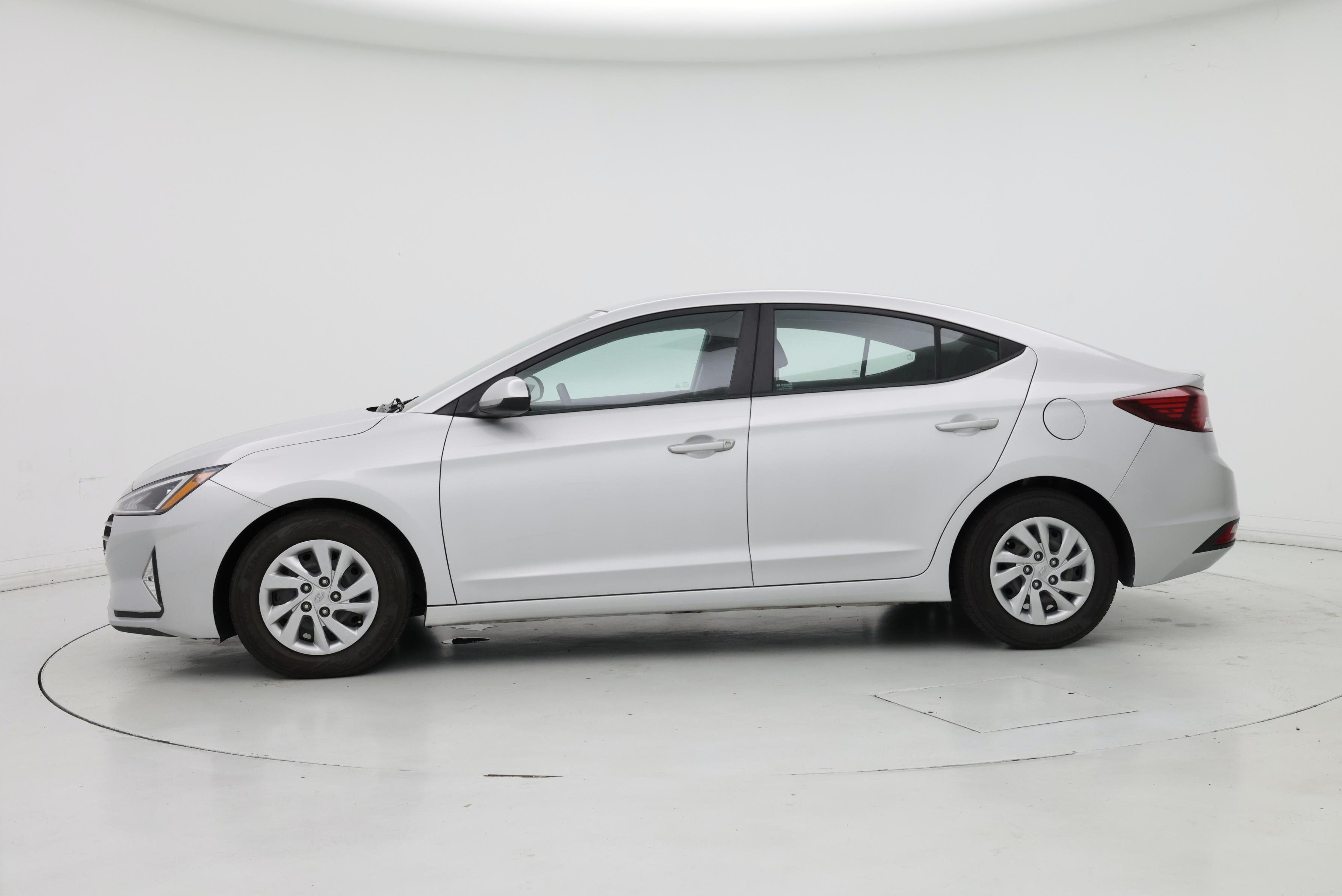 Thumbnail: 2019 Hyundai Elantra - 3