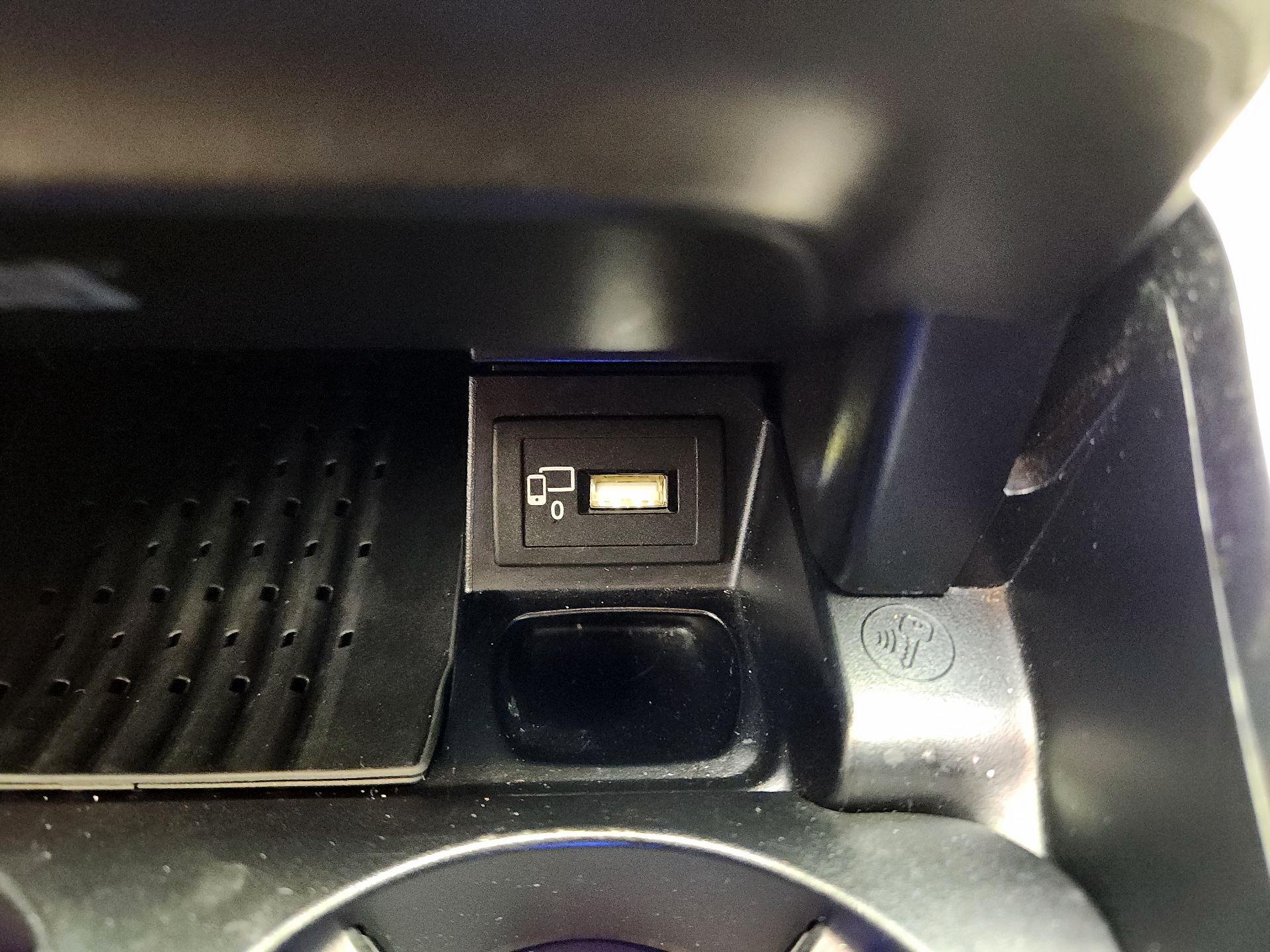 Thumbnail: 2018 Mercedes-Benz E-Class - 19