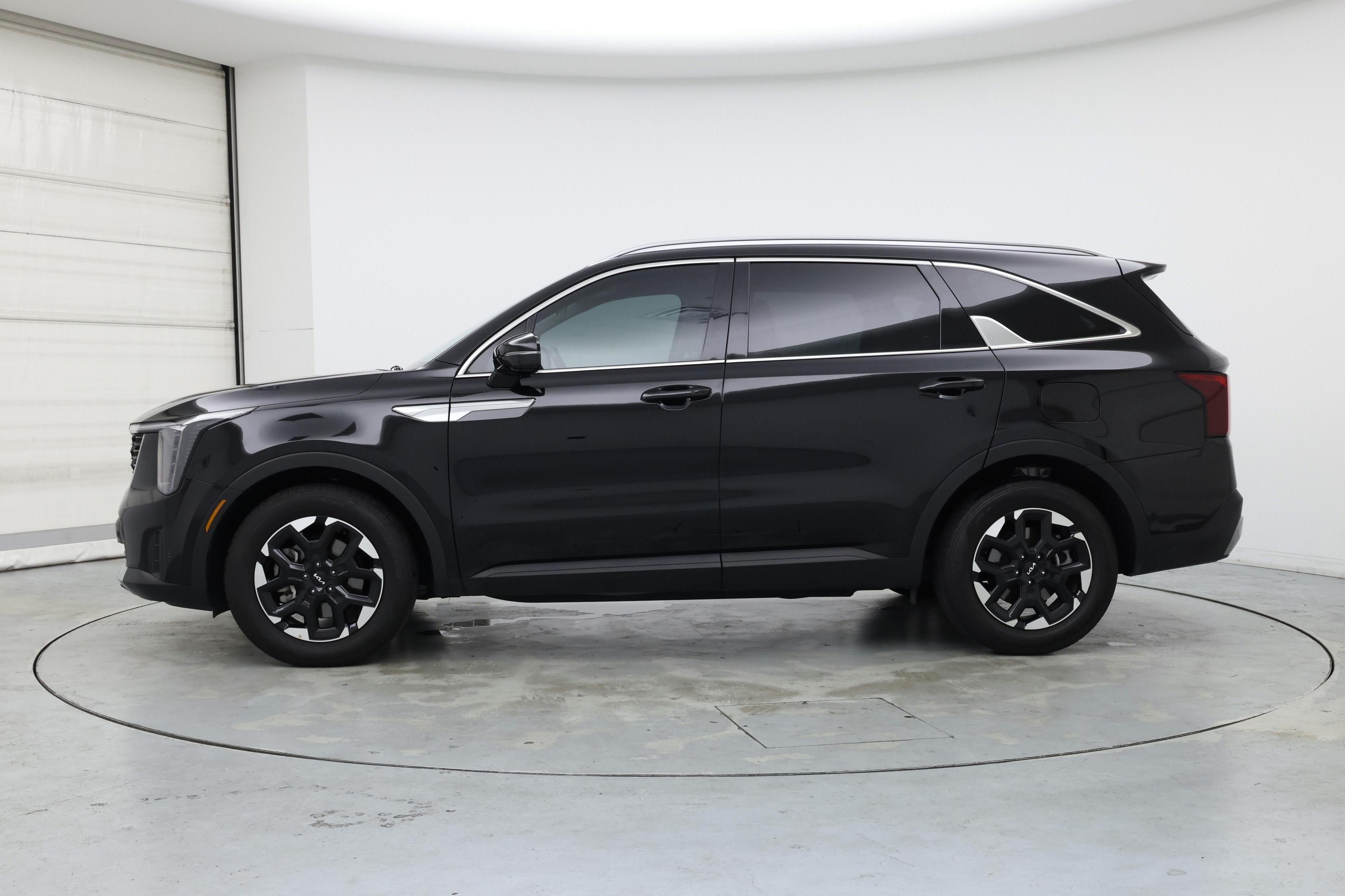 Thumbnail: 2025 Kia Sorento - 3