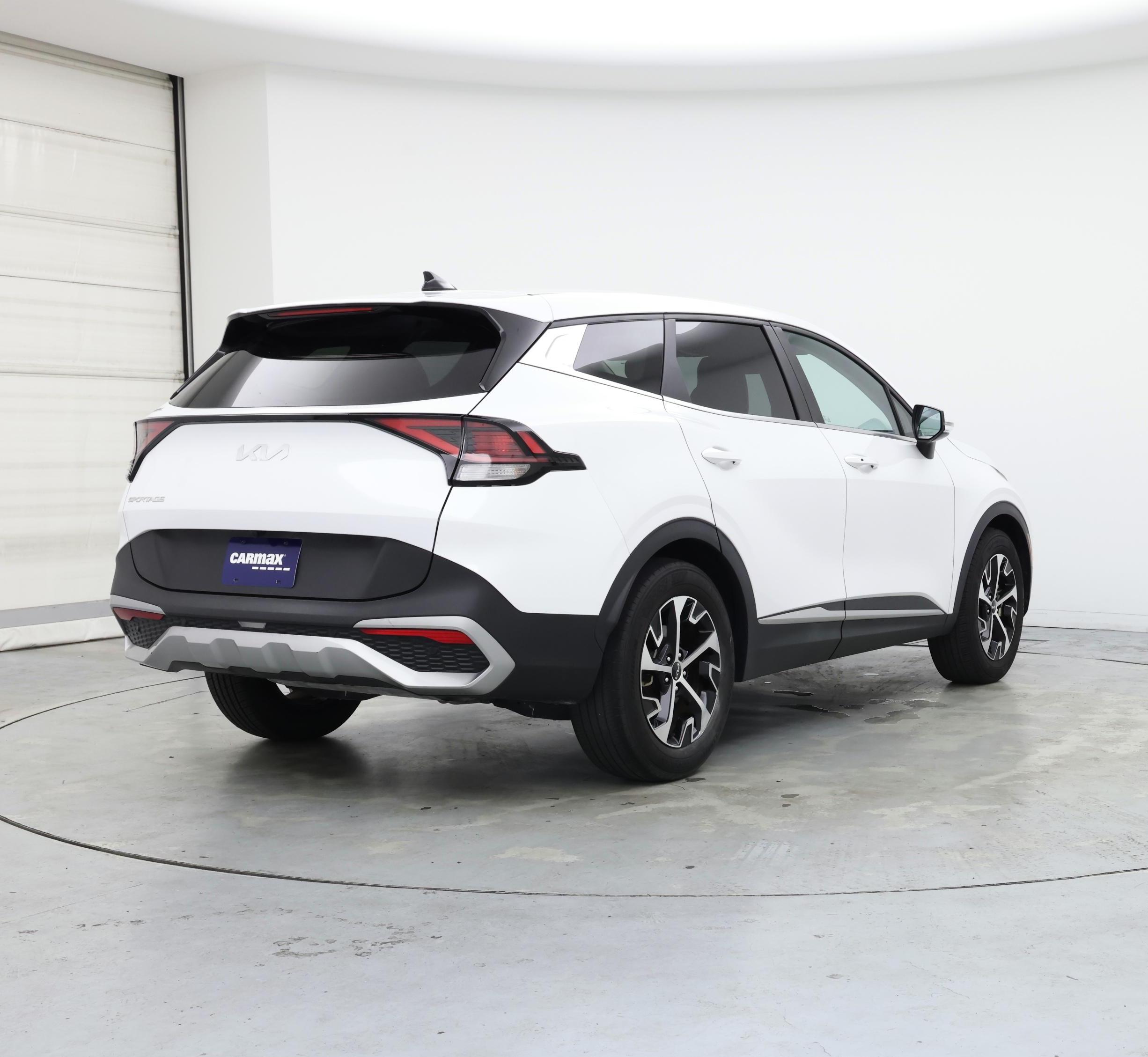 Thumbnail: 2023 Kia Sportage - 8