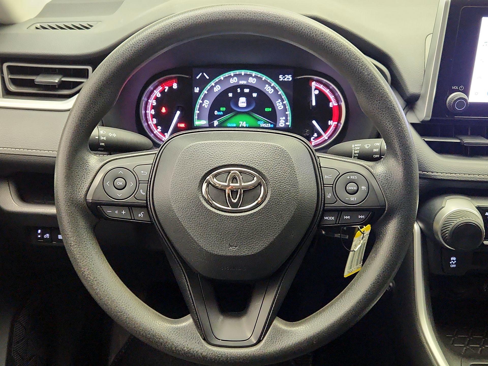 Thumbnail: 2023 Toyota RAV4 - 10