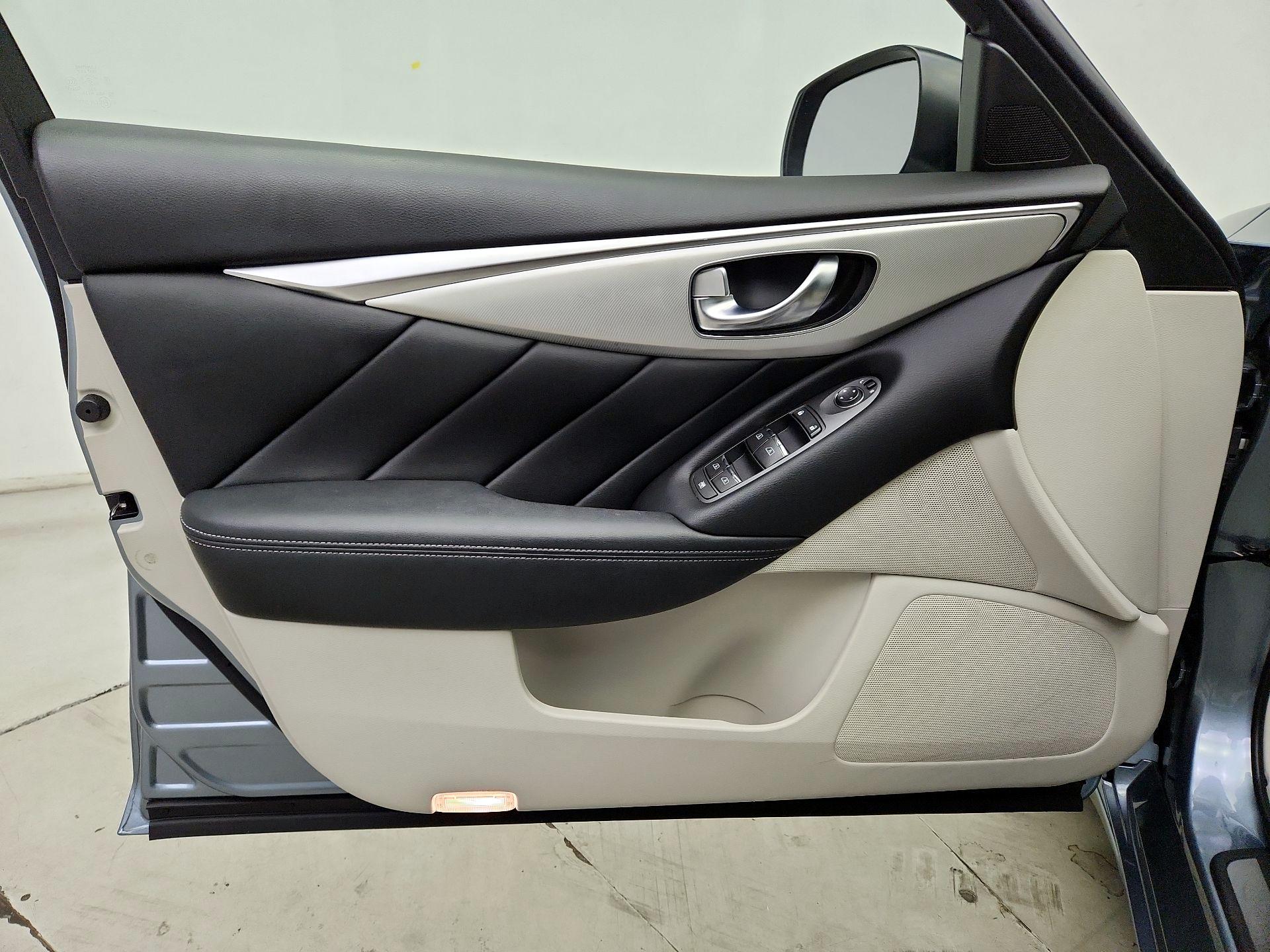 Thumbnail: 2020 INFINITI Q50 - 12