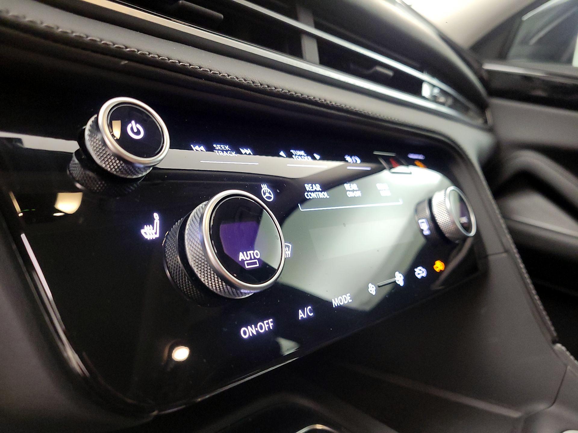 Thumbnail: 2025 INFINITI QX60 - 16