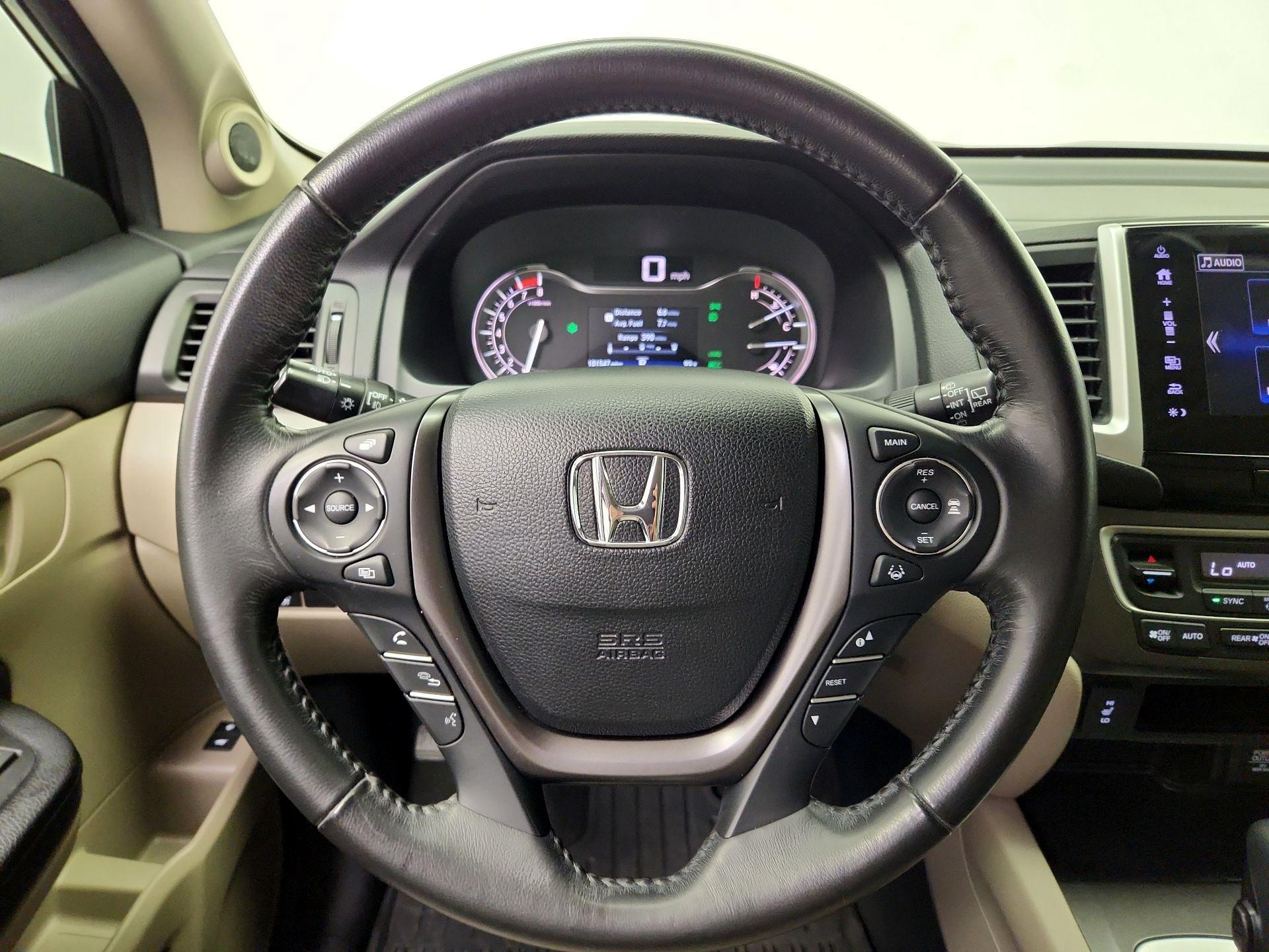Thumbnail: 2018 Honda Pilot - 10