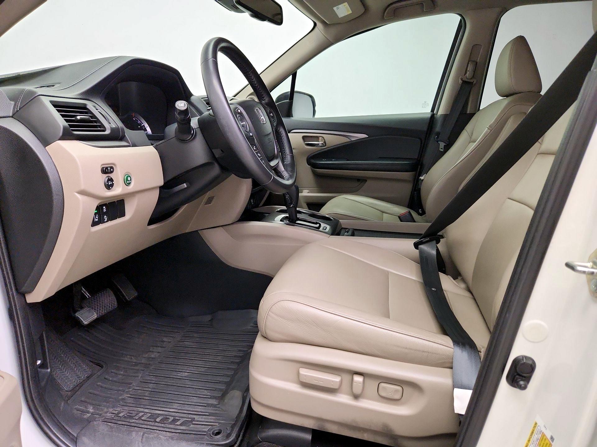 Thumbnail: 2018 Honda Pilot - 11