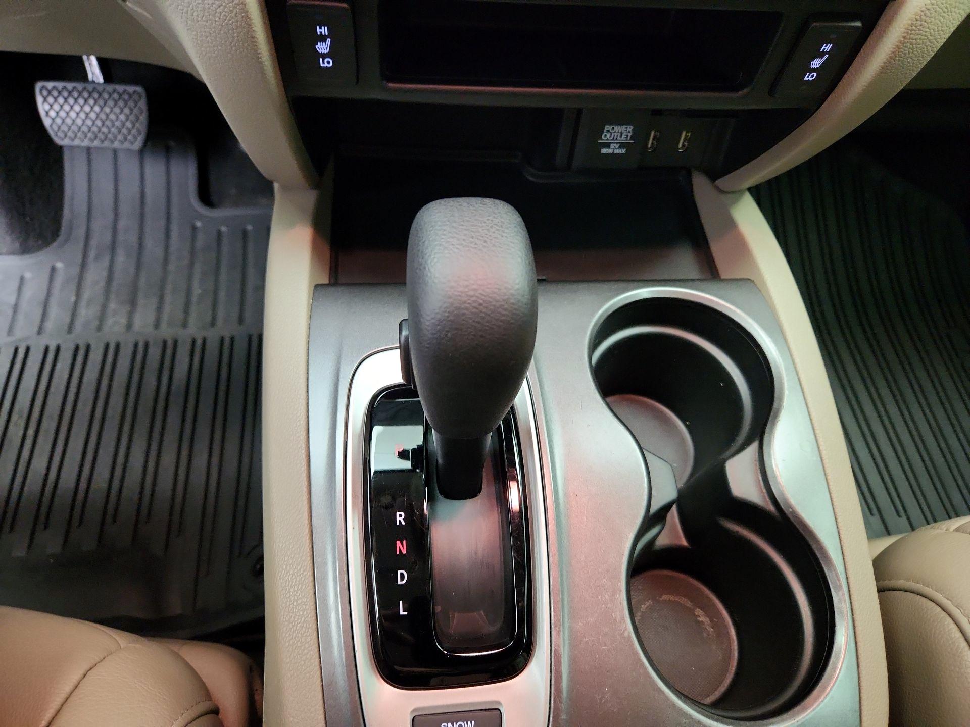 Thumbnail: 2018 Honda Pilot - 17