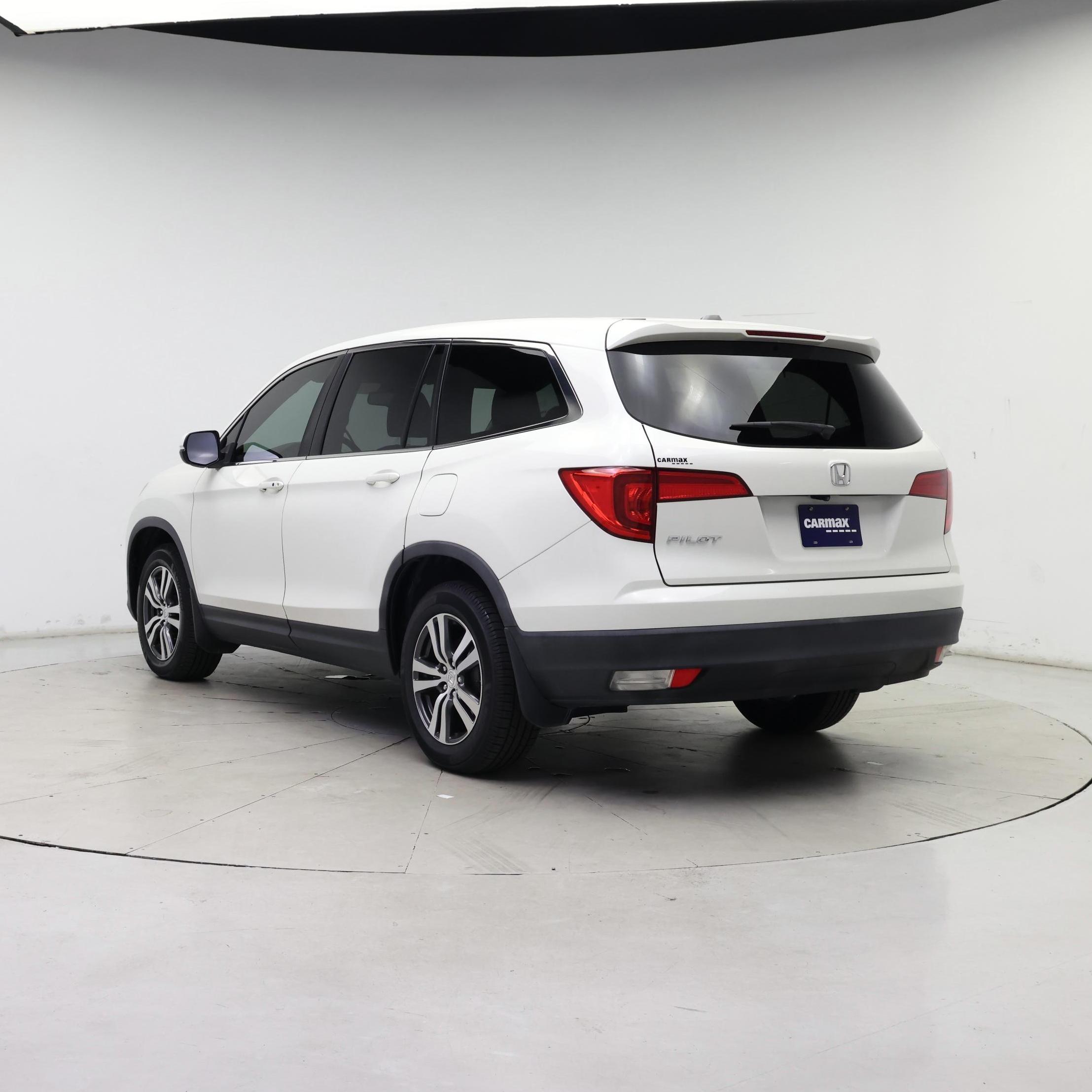Thumbnail: 2018 Honda Pilot - 2
