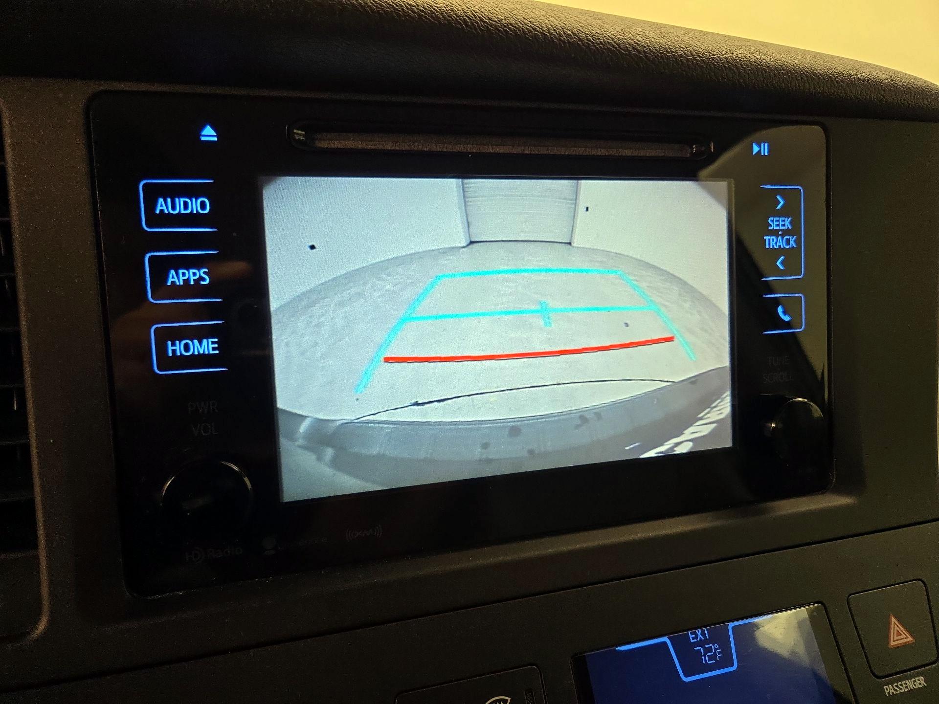 Thumbnail: 2016 Toyota Sienna - 14