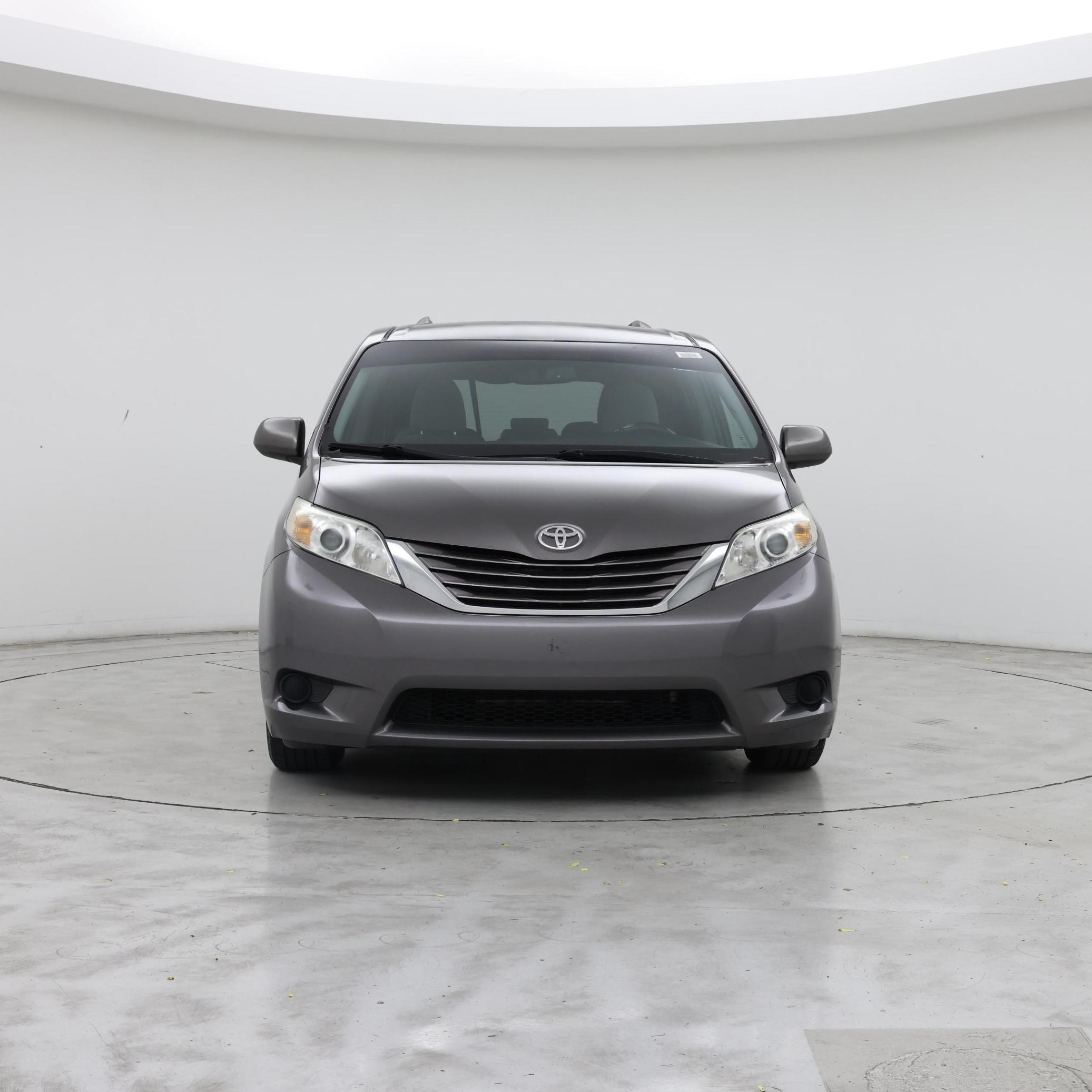 Thumbnail: 2016 Toyota Sienna - 5
