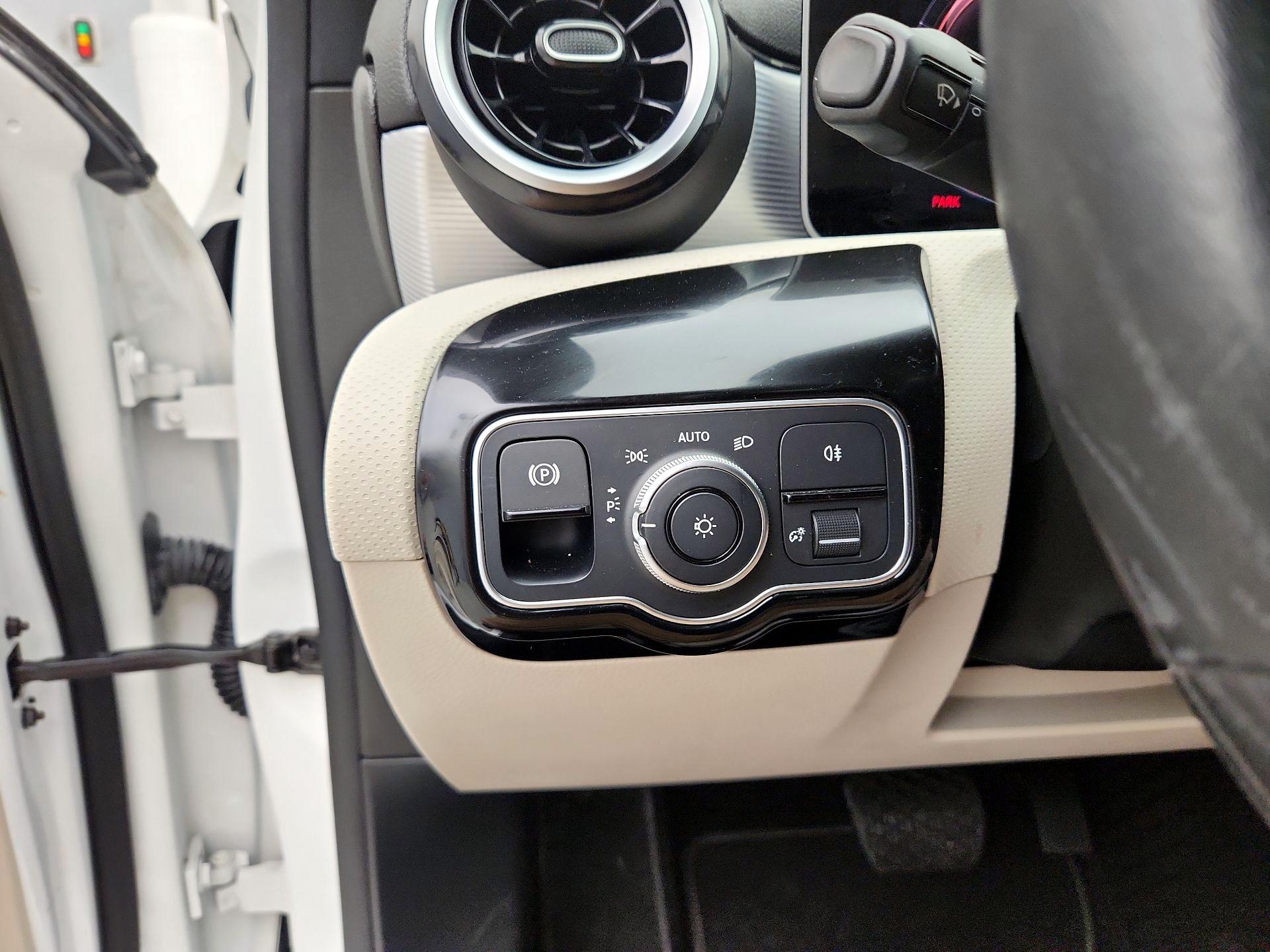 Thumbnail: 2019 Mercedes-Benz A-Class - 13