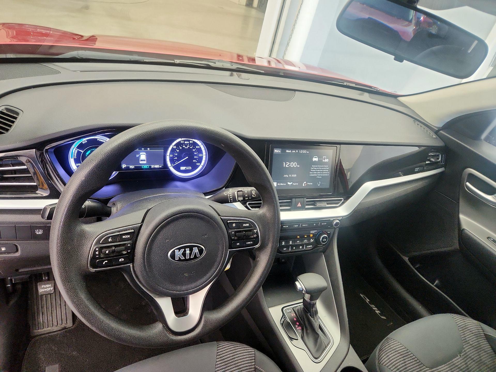 Thumbnail: 2020 Kia Niro - 9
