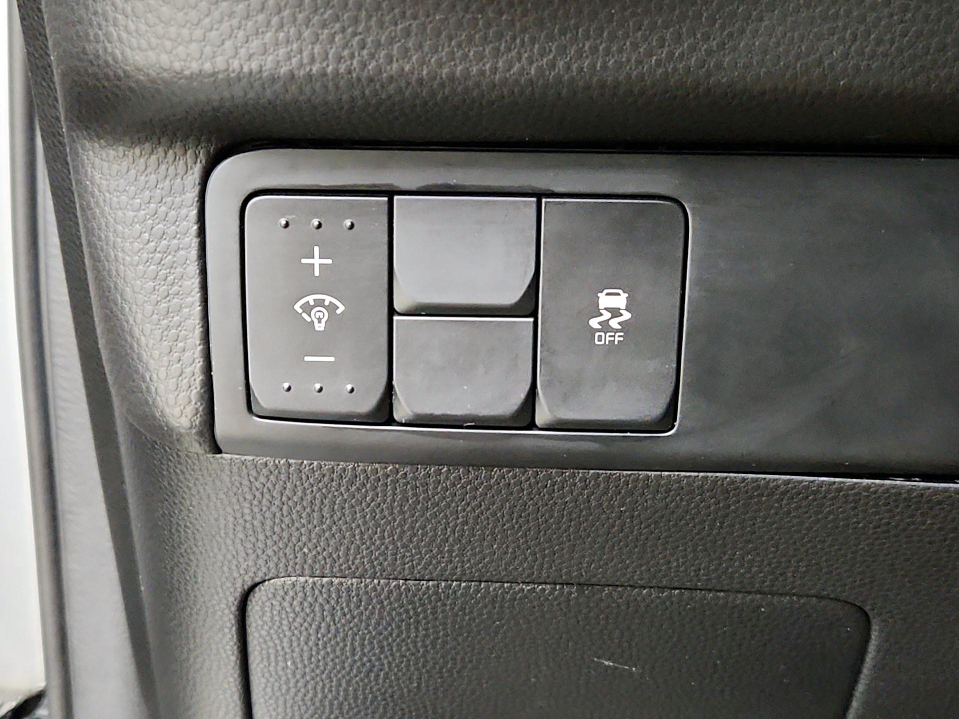 Thumbnail: 2019 Kia Soul - 13