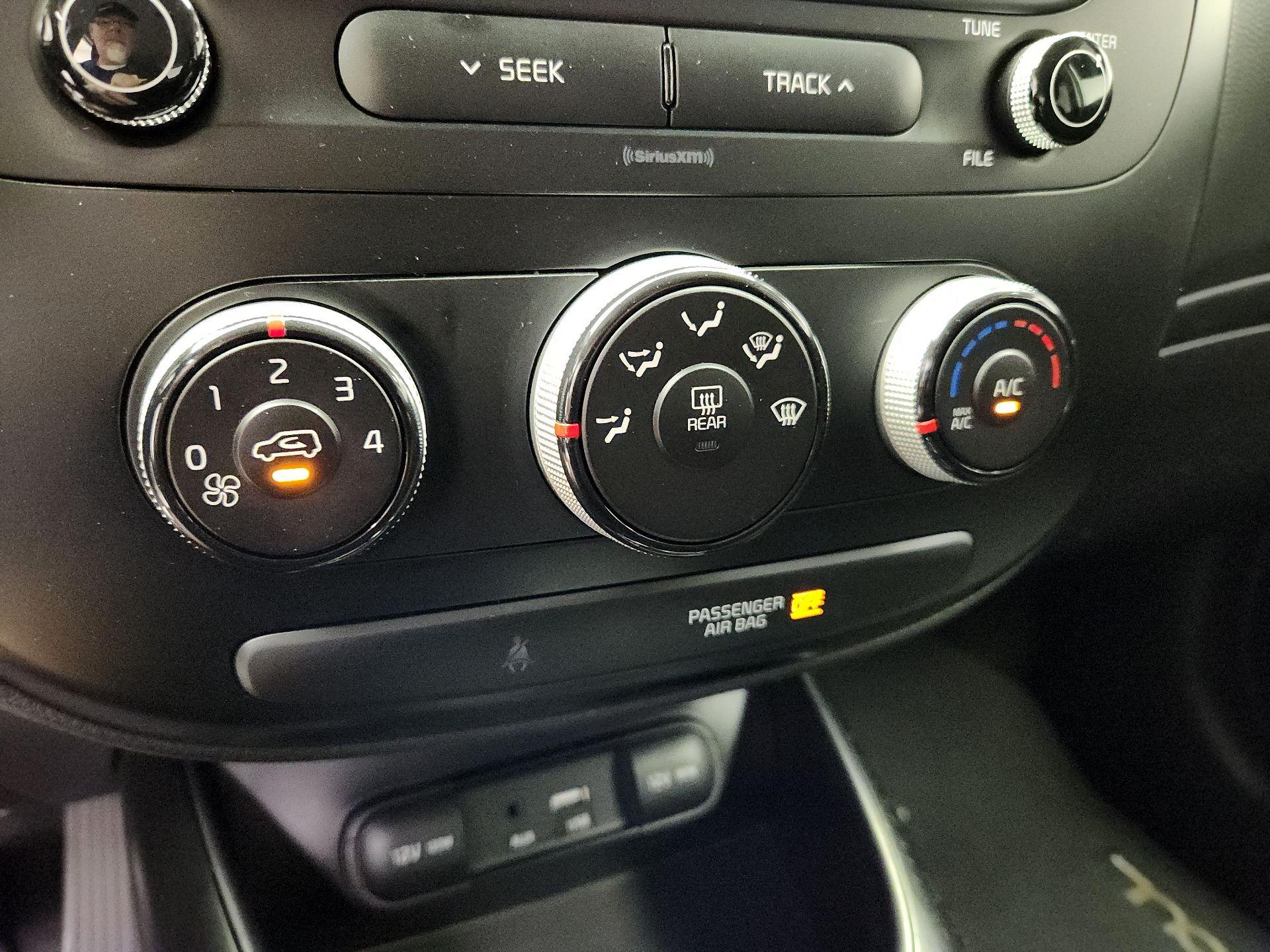 Thumbnail: 2019 Kia Soul - 16