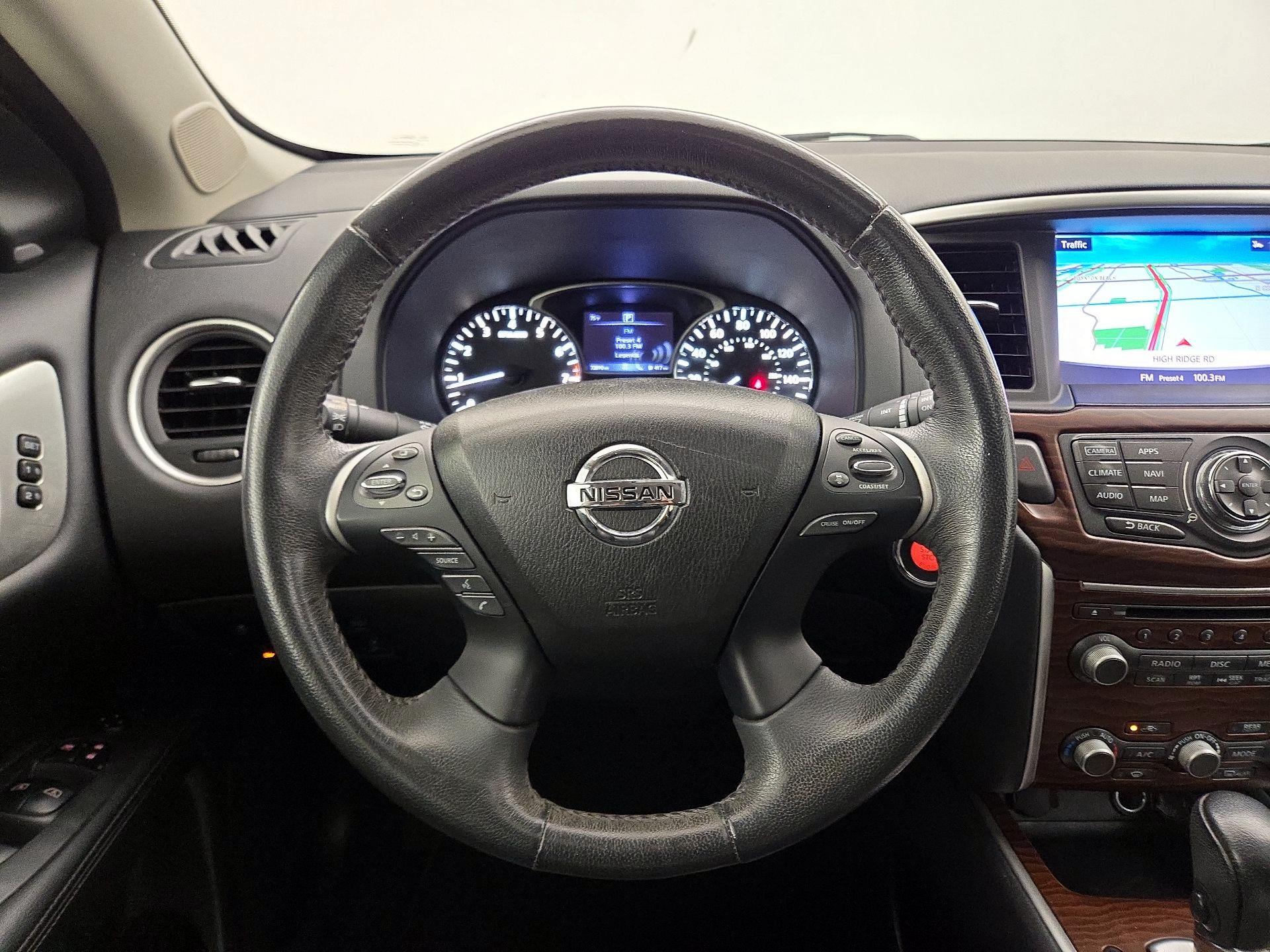 Thumbnail: 2017 Nissan Pathfinder - 10