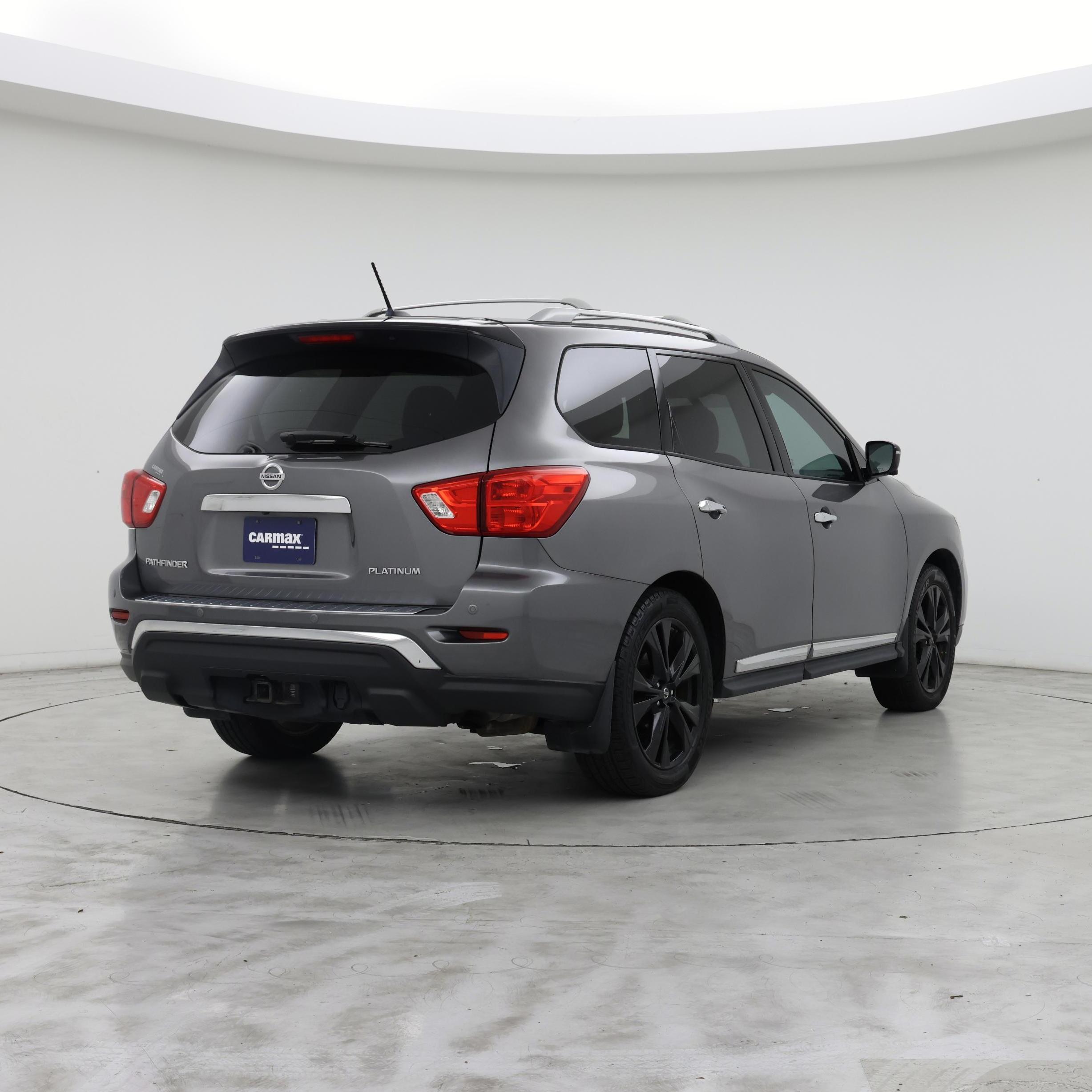 Thumbnail: 2017 Nissan Pathfinder - 8
