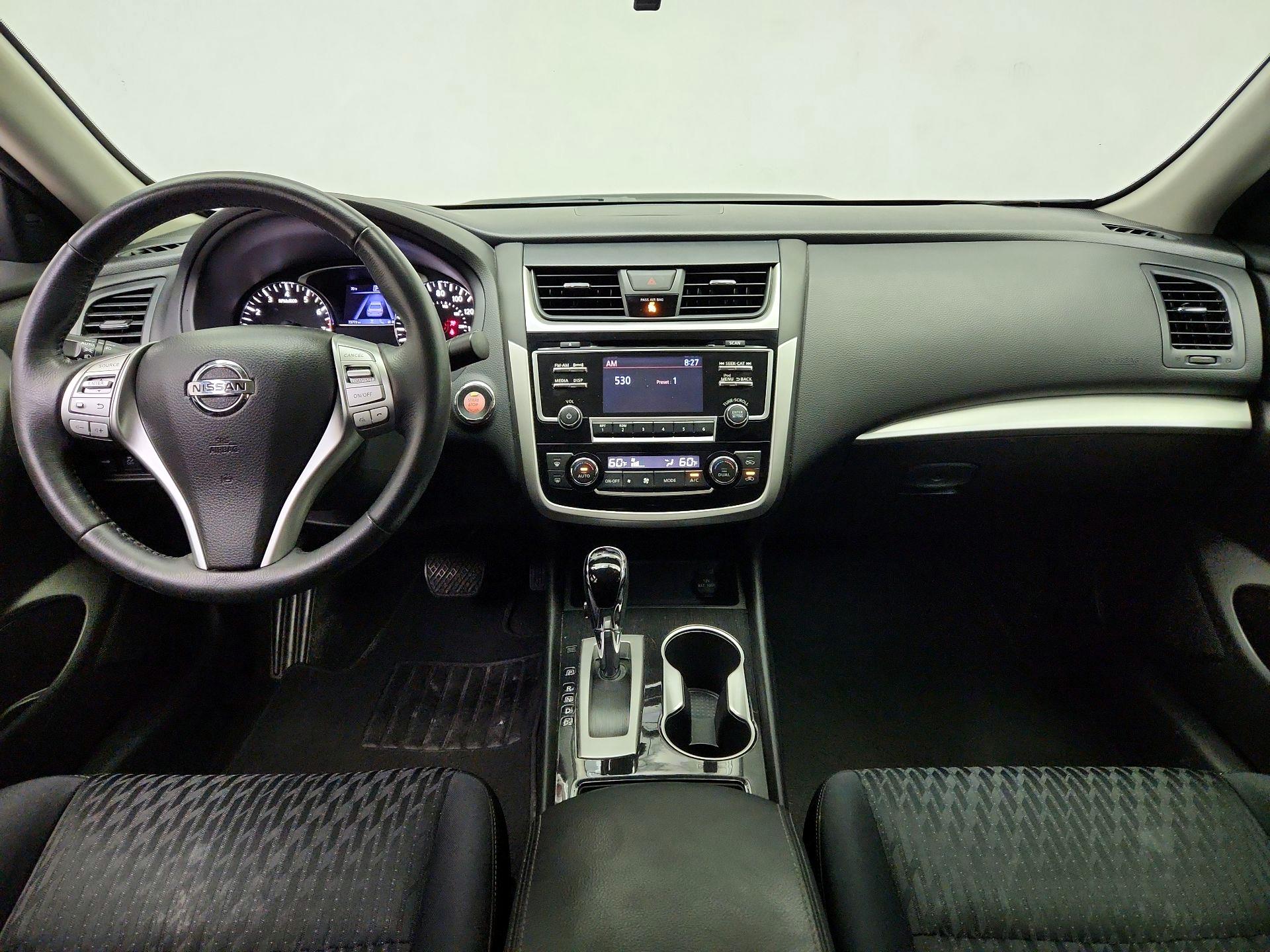 Thumbnail: 2018 Nissan Altima - 9