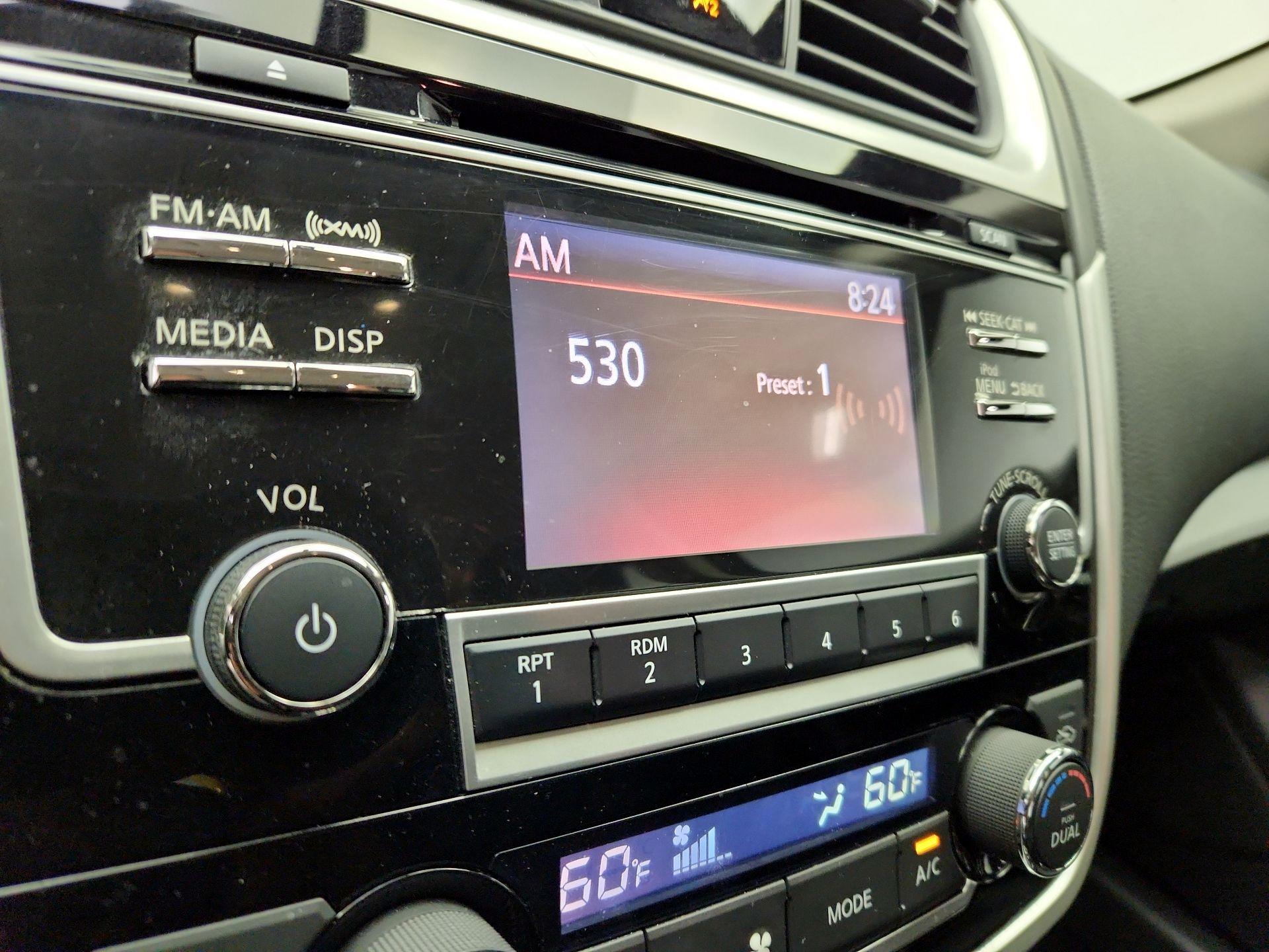Thumbnail: 2018 Nissan Altima - 15