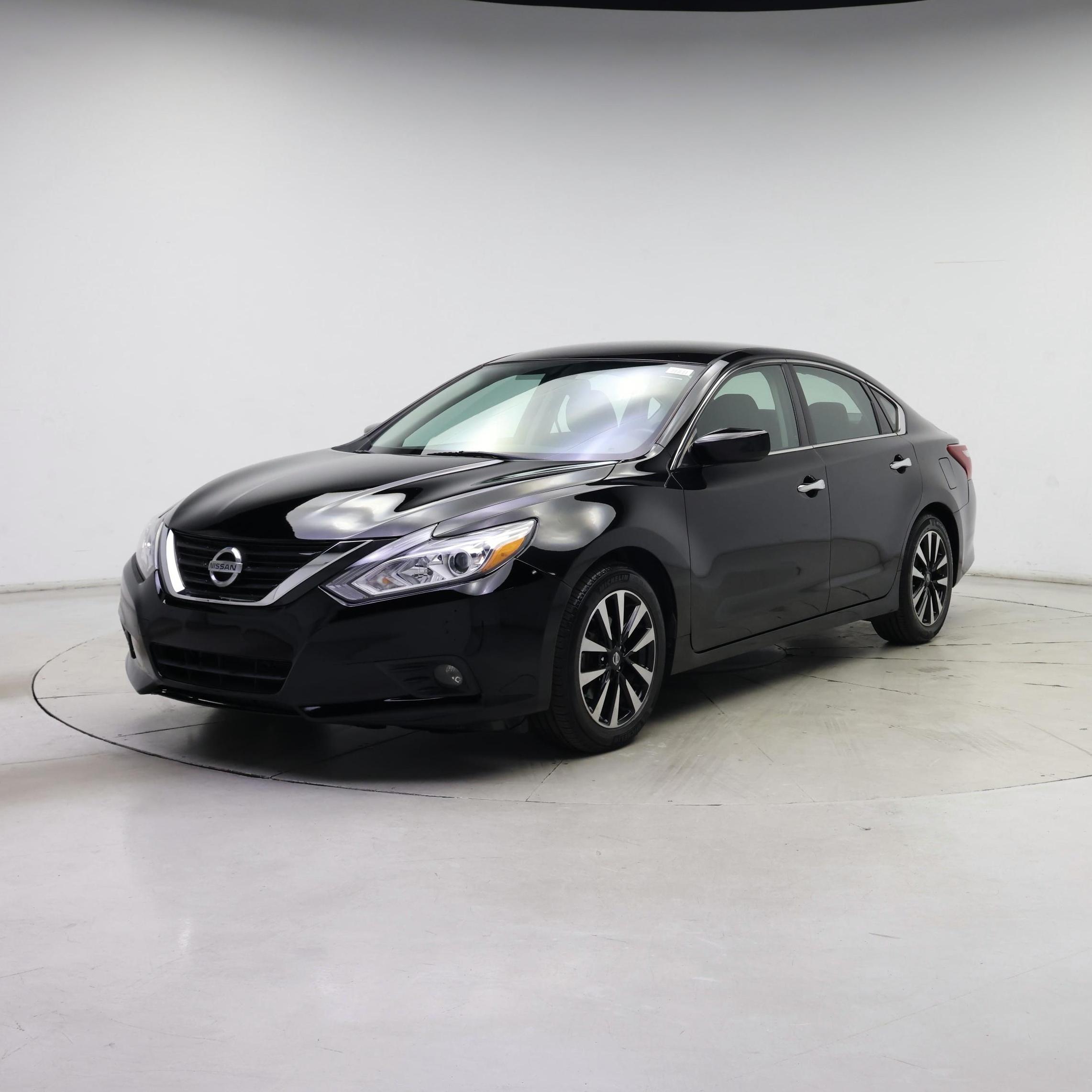 Thumbnail: 2018 Nissan Altima - 4