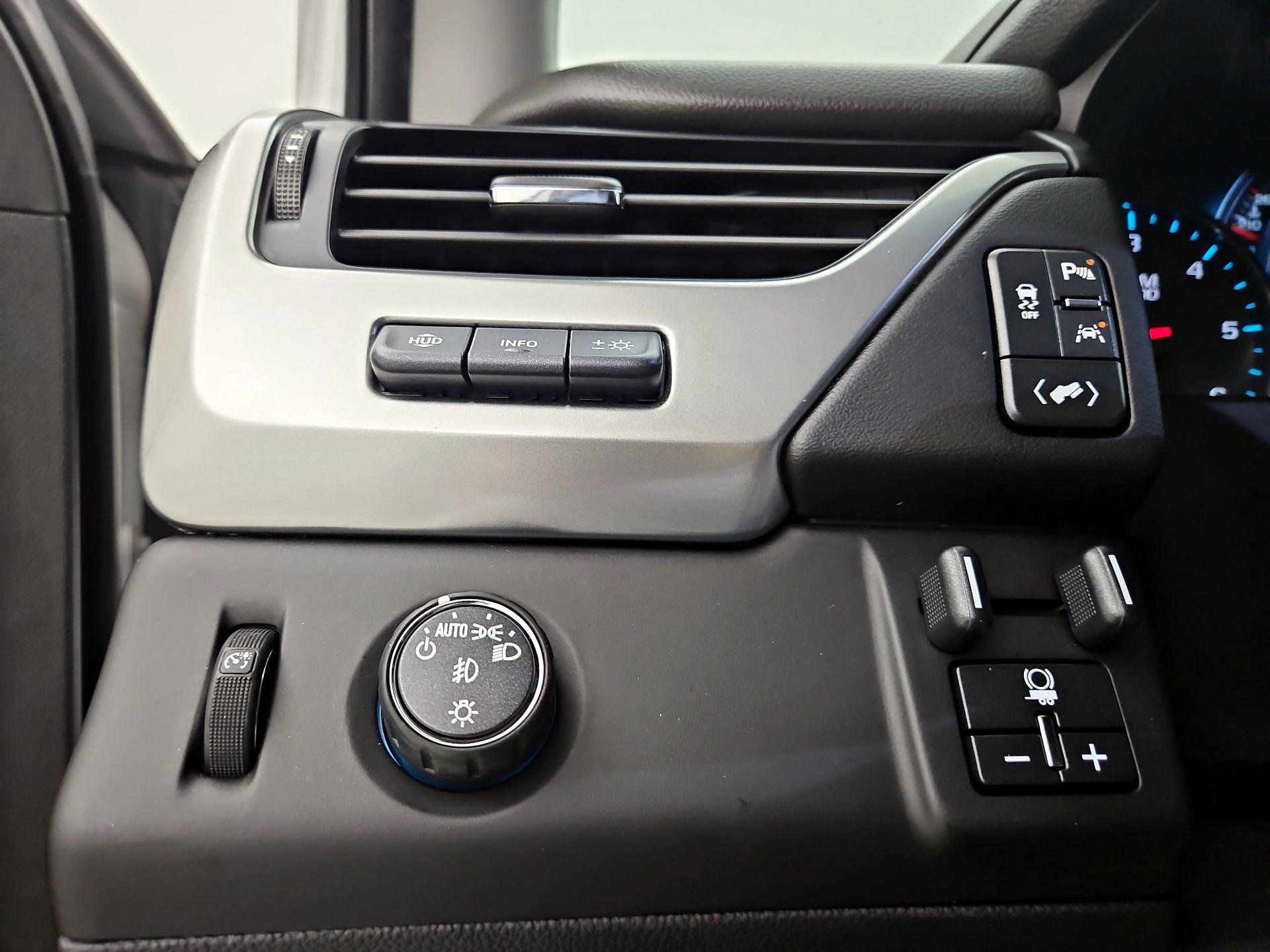 Thumbnail: 2019 Chevrolet Suburban - 13
