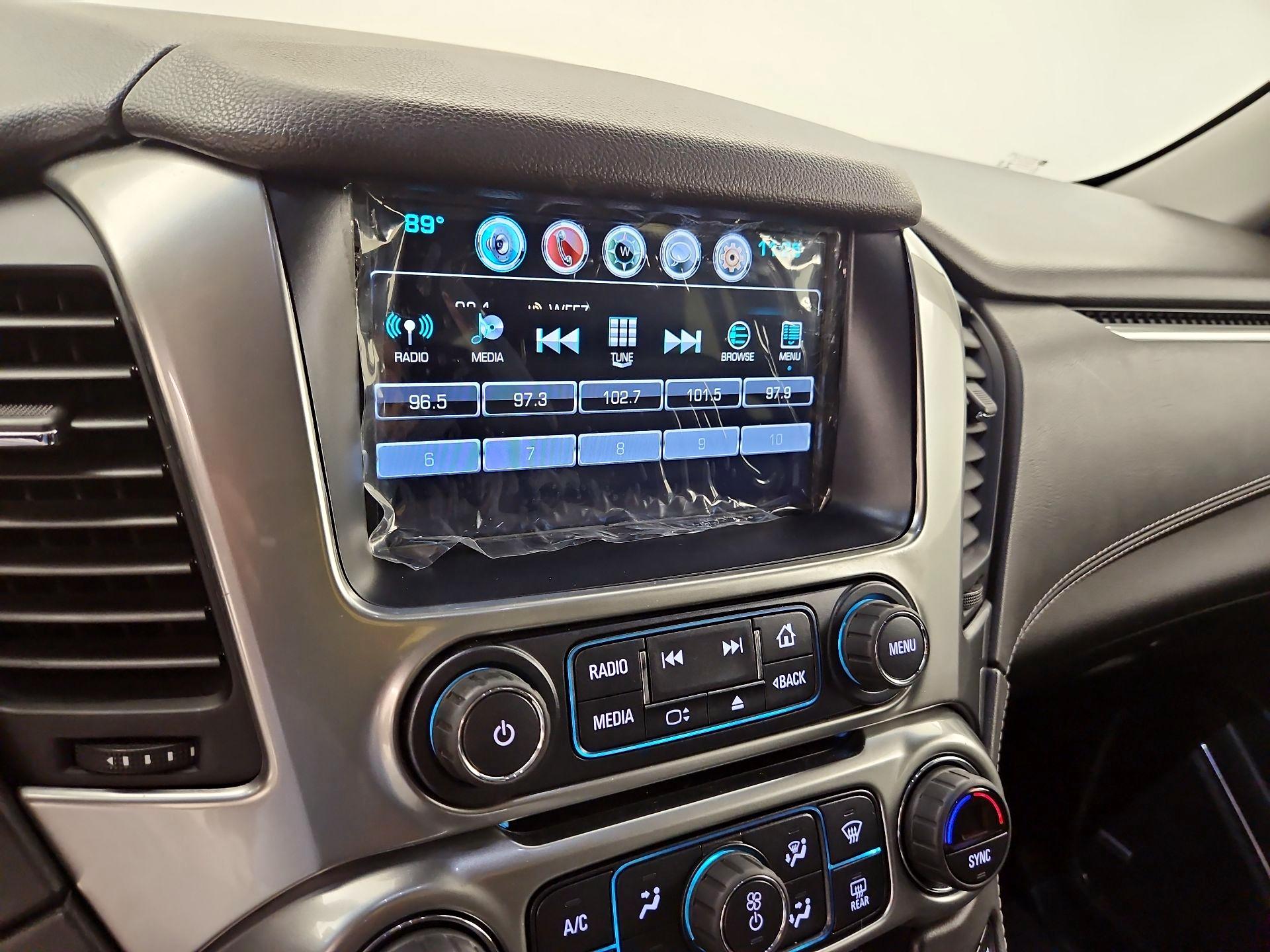 Thumbnail: 2019 Chevrolet Suburban - 16