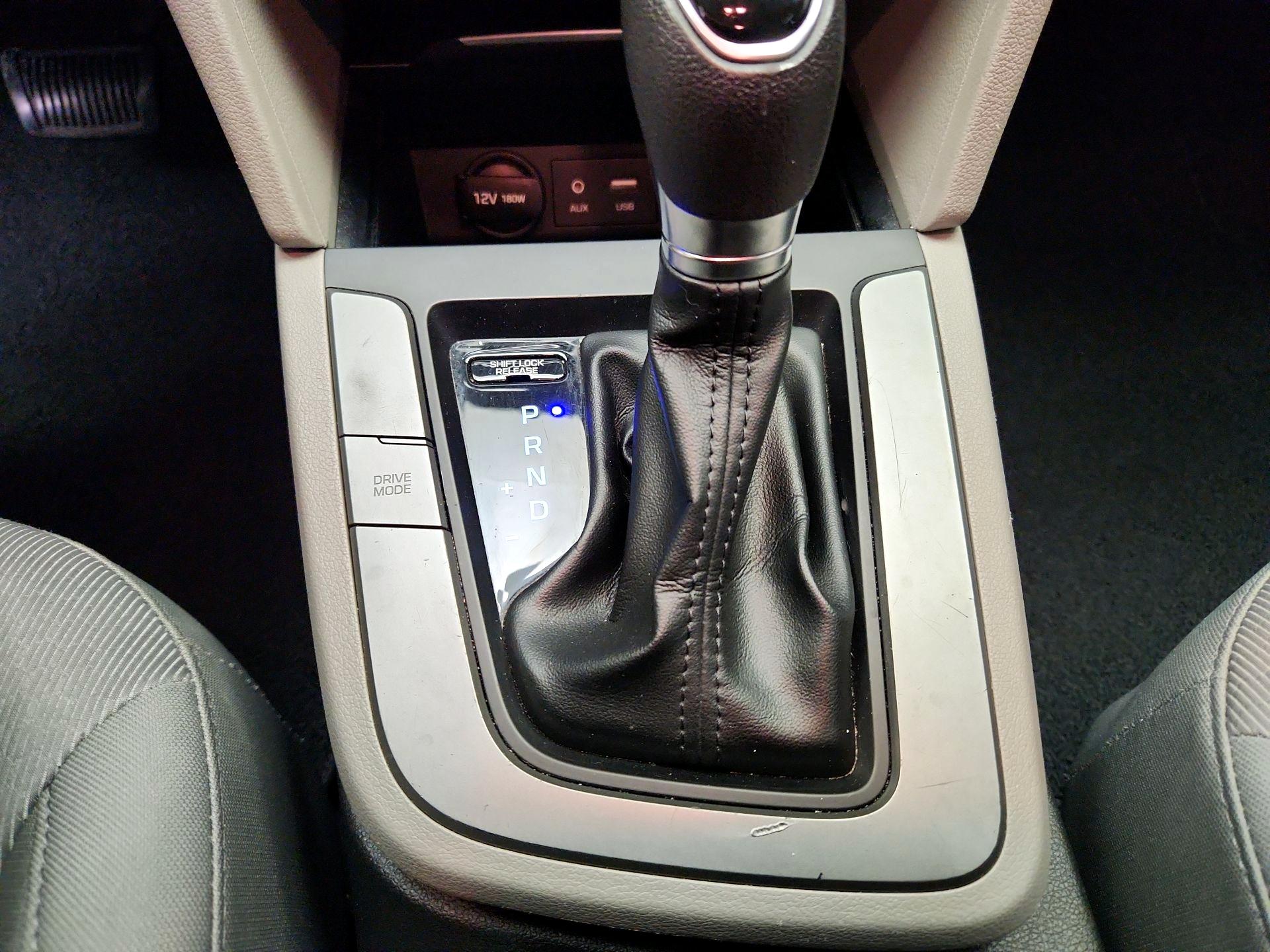 Thumbnail: 2017 Hyundai Elantra - 17