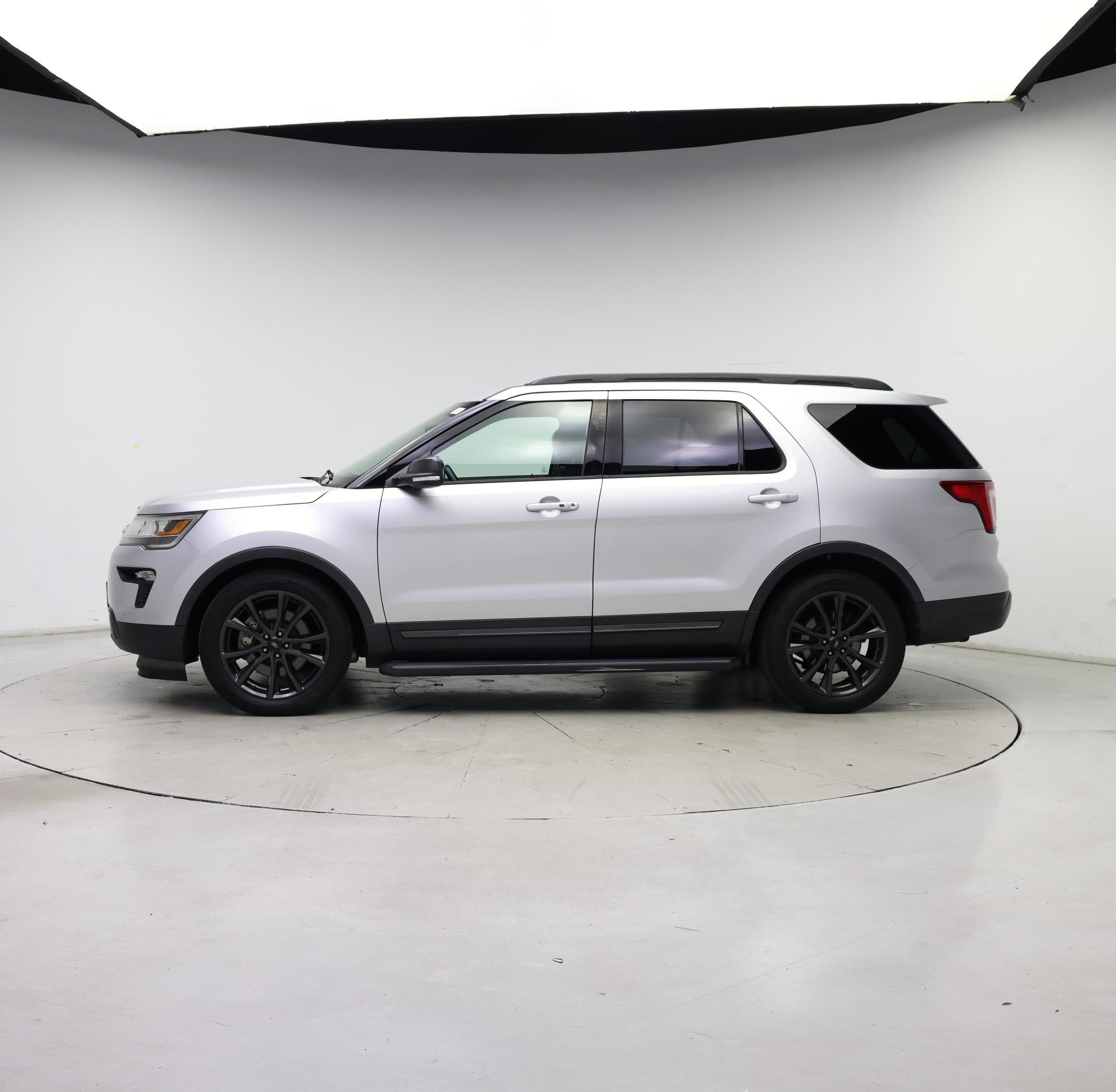 Thumbnail: 2018 Ford Explorer - 3
