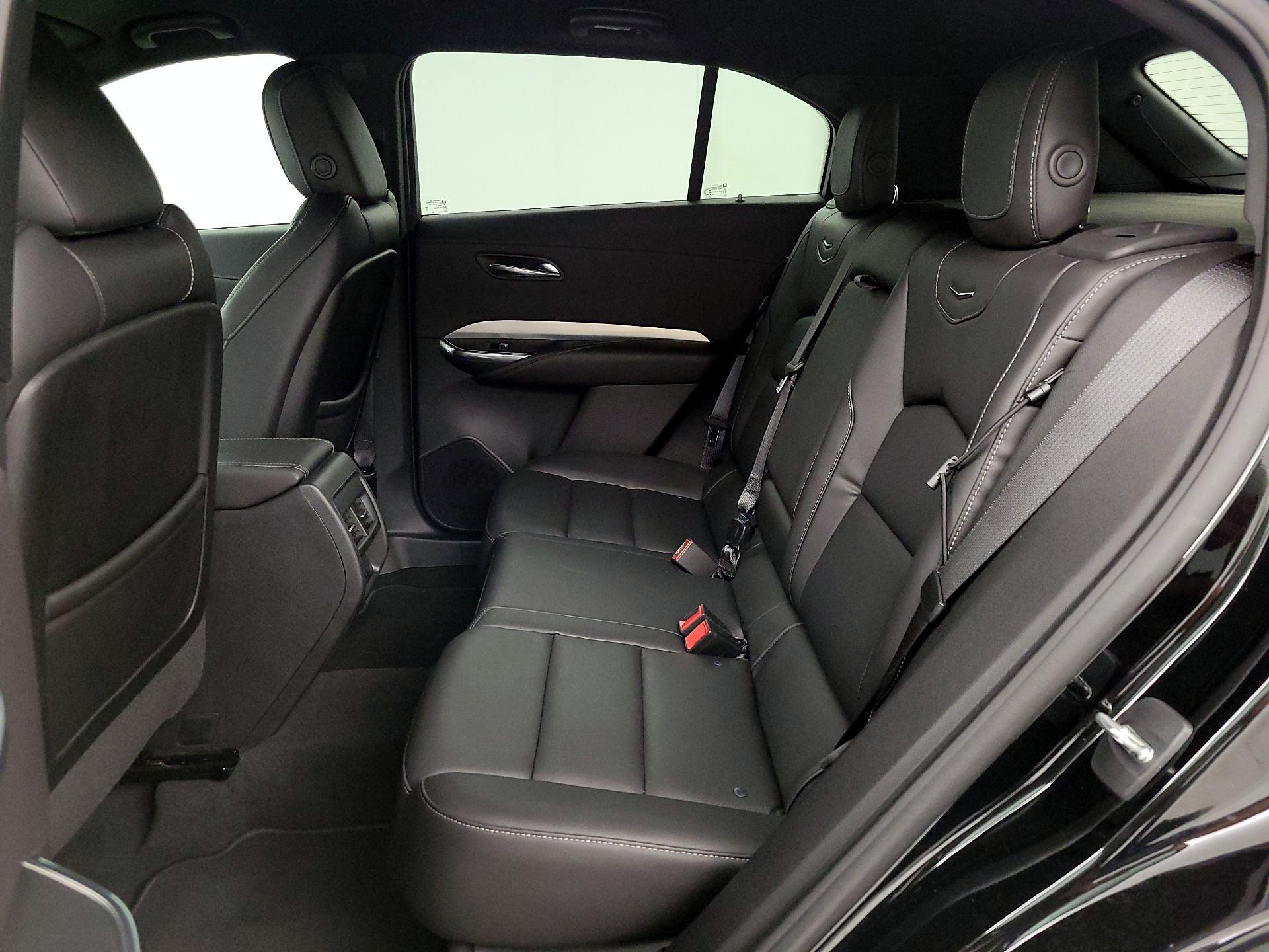 Thumbnail: 2021 Cadillac XT4 - 19