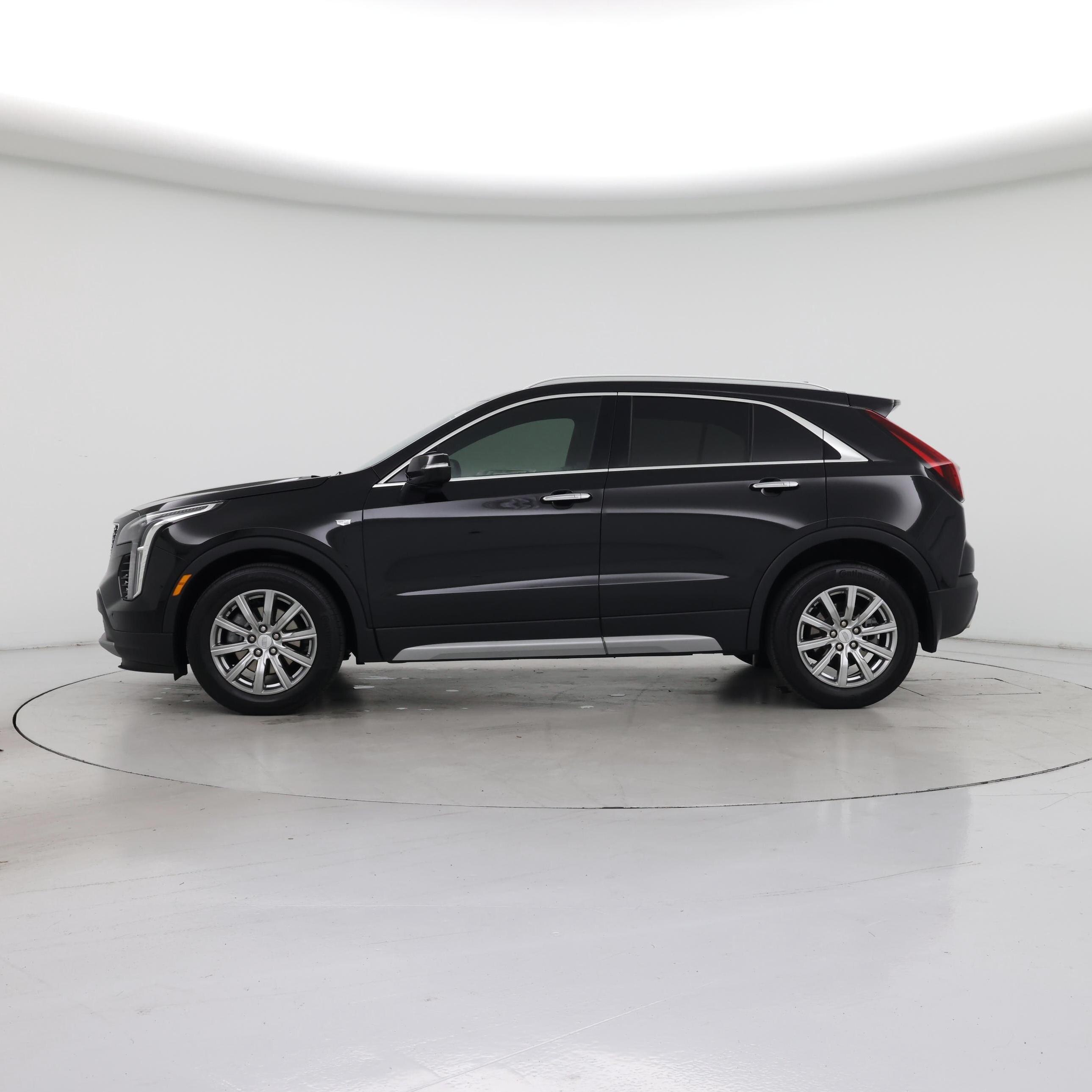 Thumbnail: 2021 Cadillac XT4 - 3