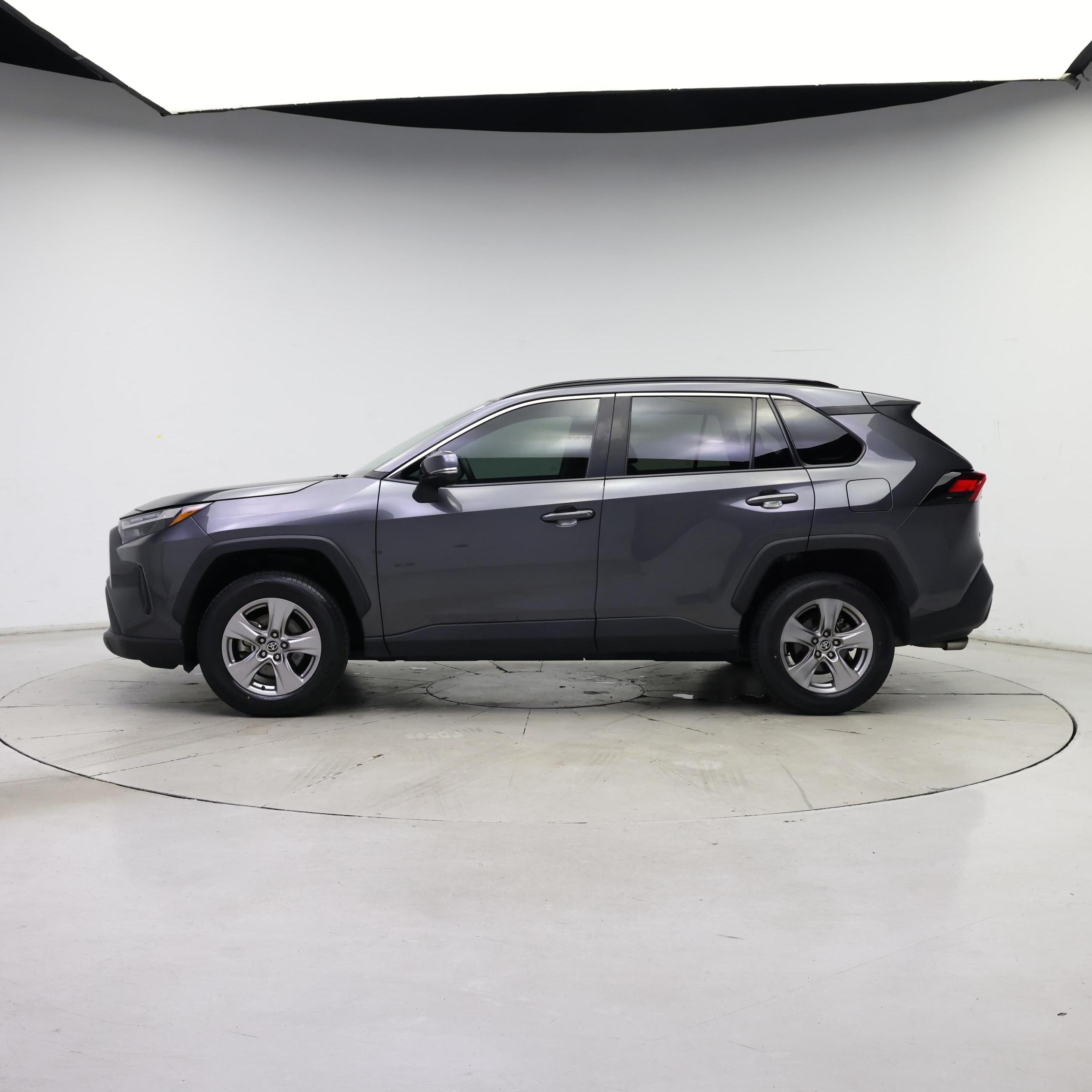 Thumbnail: 2022 Toyota RAV4 - 3