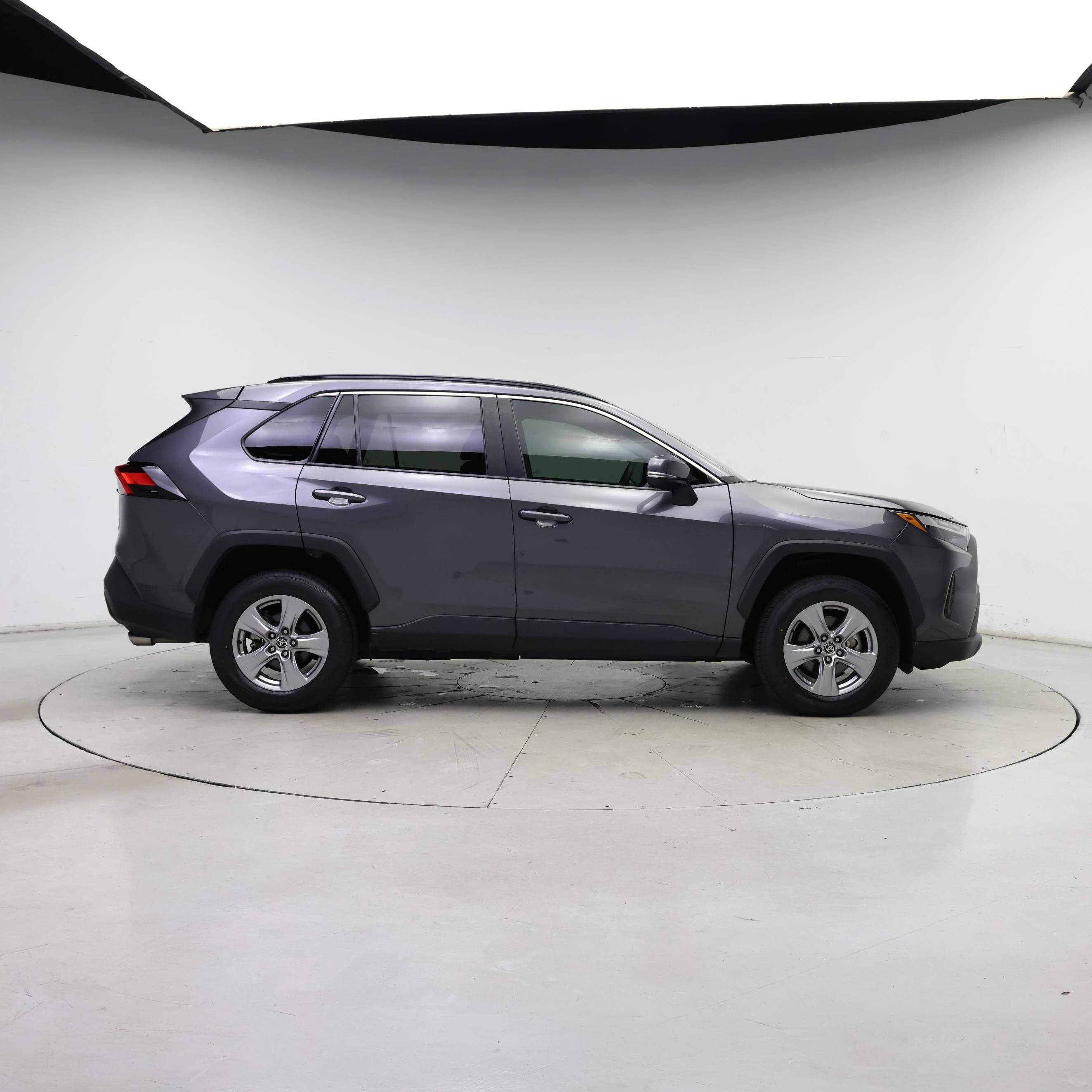 Thumbnail: 2022 Toyota RAV4 - 7