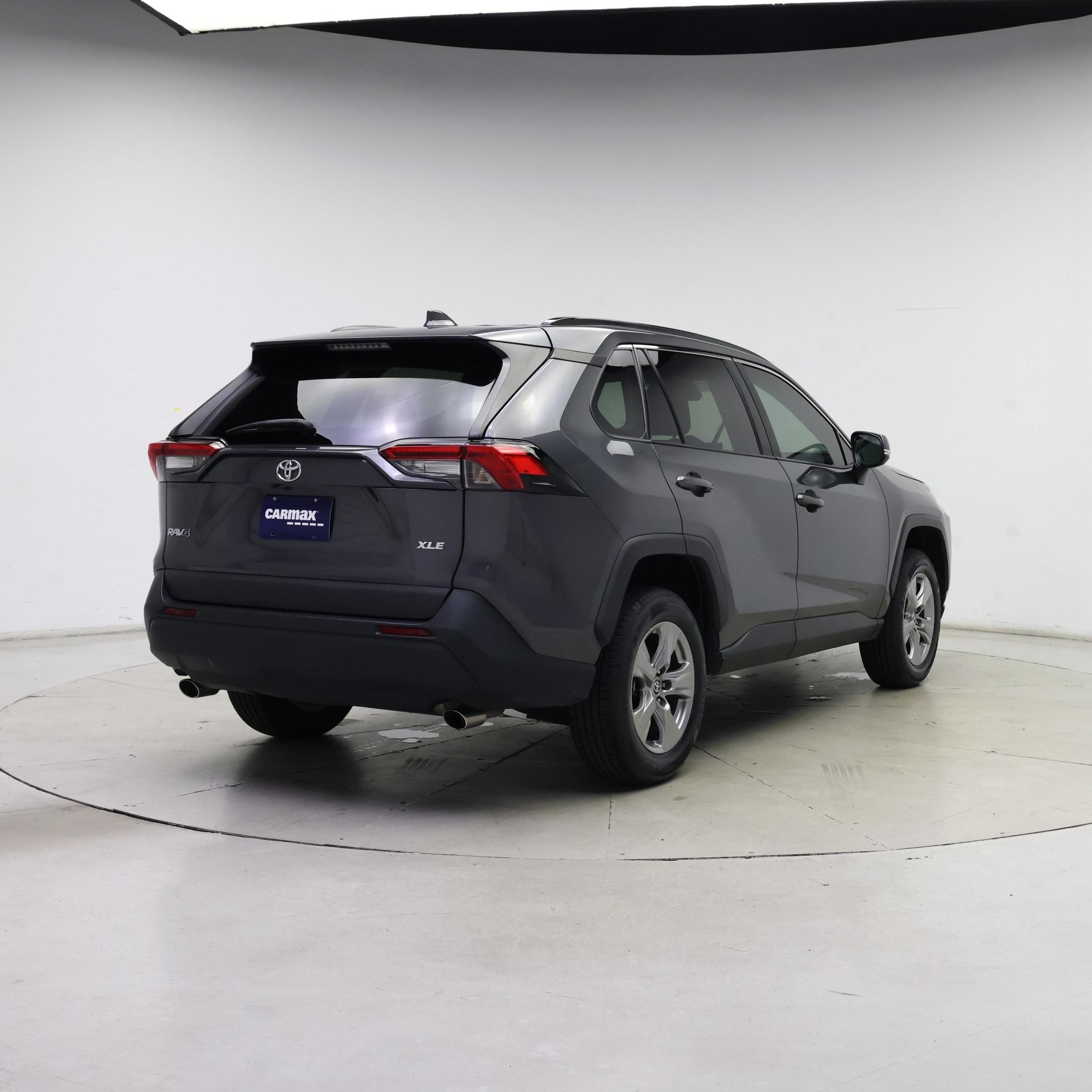 Thumbnail: 2022 Toyota RAV4 - 8