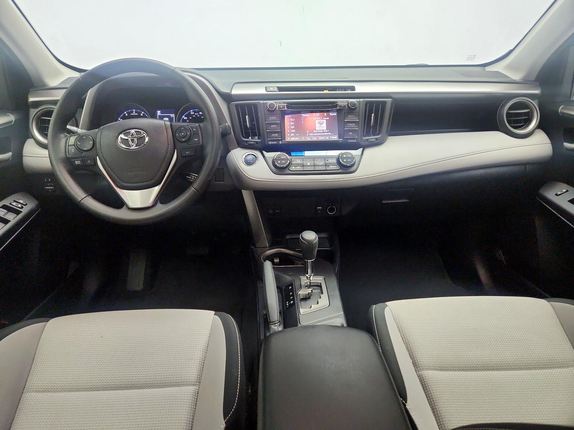 Thumbnail: 2018 Toyota RAV4 - 9
