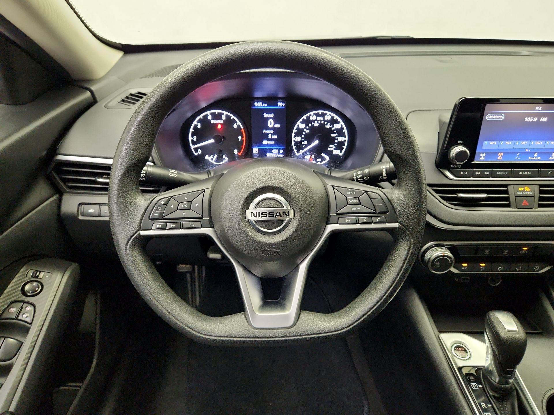 Thumbnail: 2022 Nissan Altima - 10
